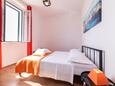 Spavaća soba 1 Kaštel Stari, Spavaća soba 1 u smještaju tipa house, WiFi.