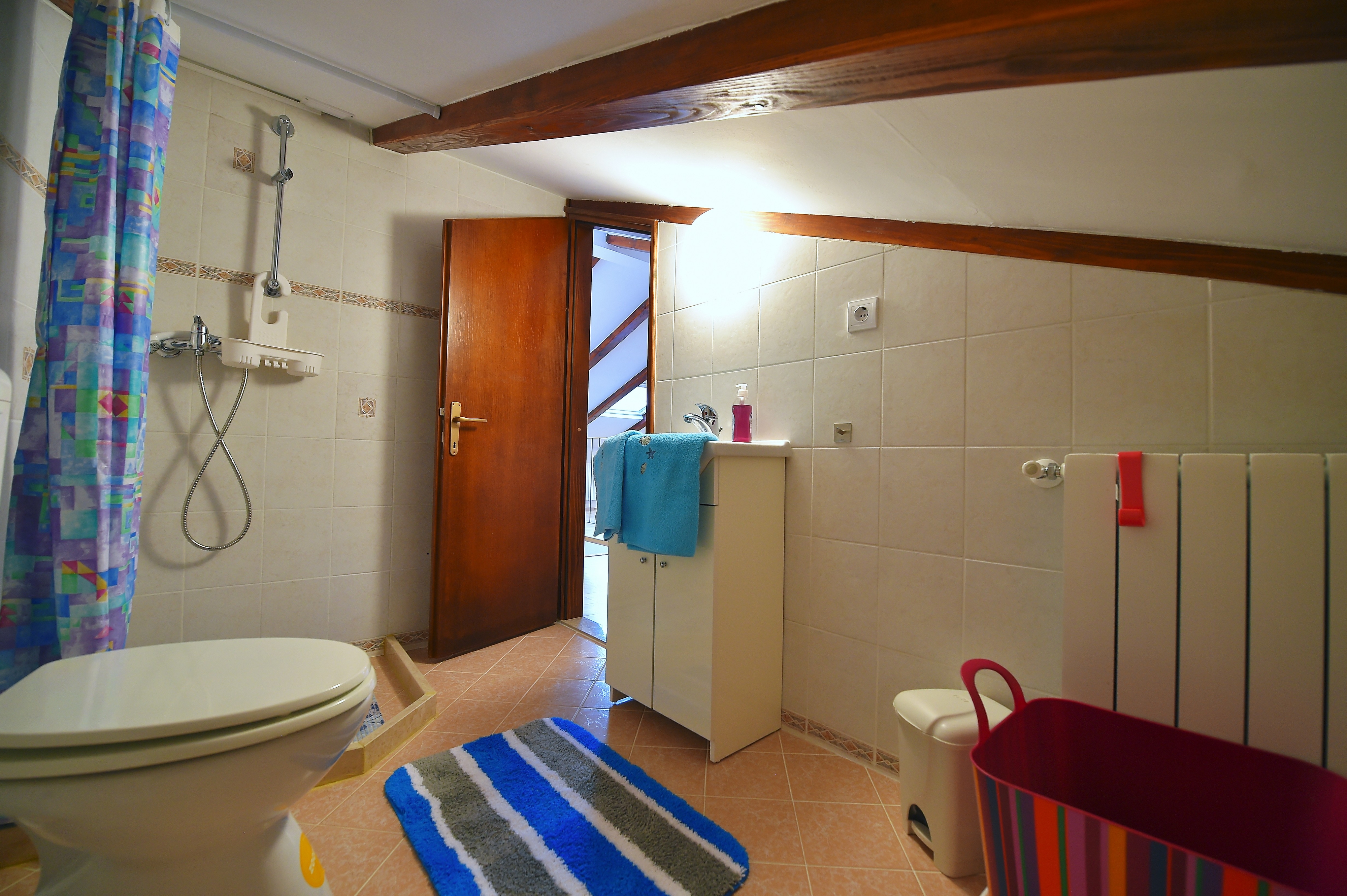 Three bedroom house with balcony Paz, Central Istria - Središnja Istra  K