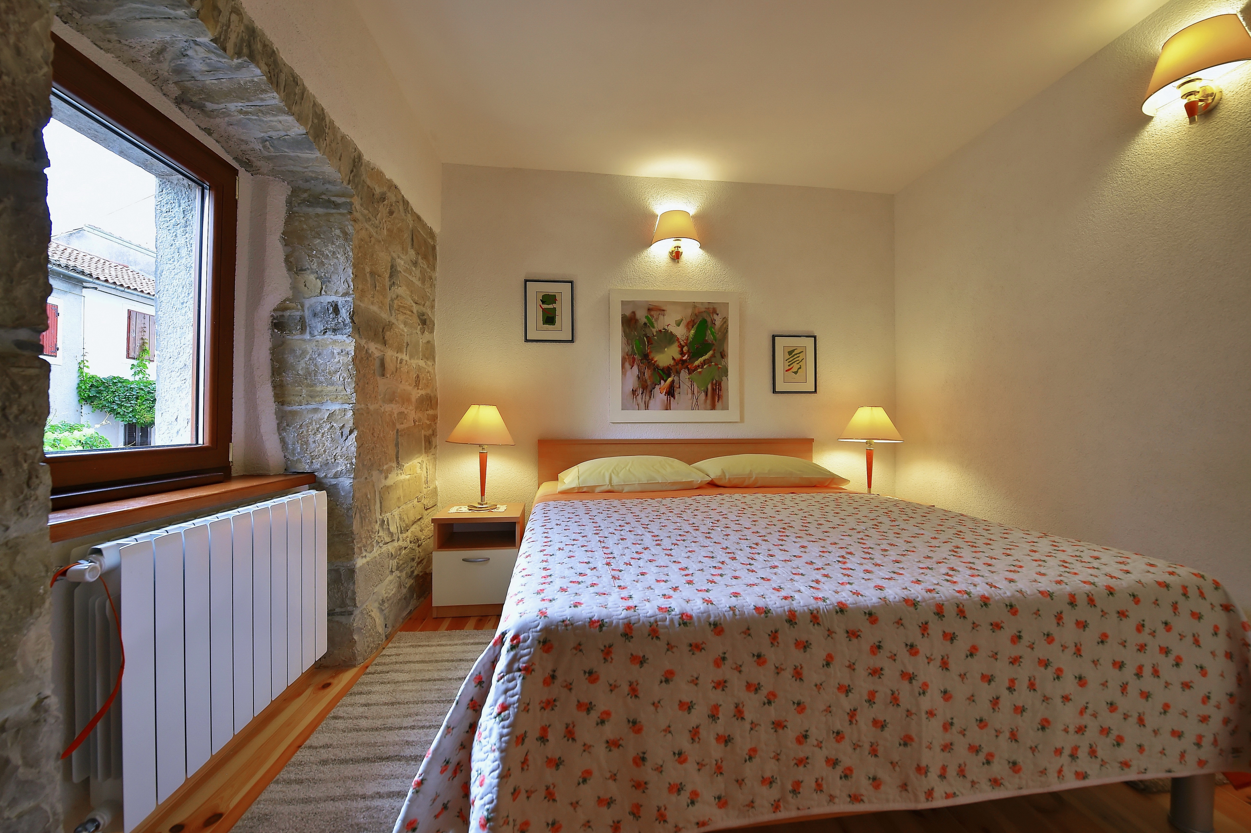 Three bedroom house with balcony Paz, Central Istria - Središnja Istra  K