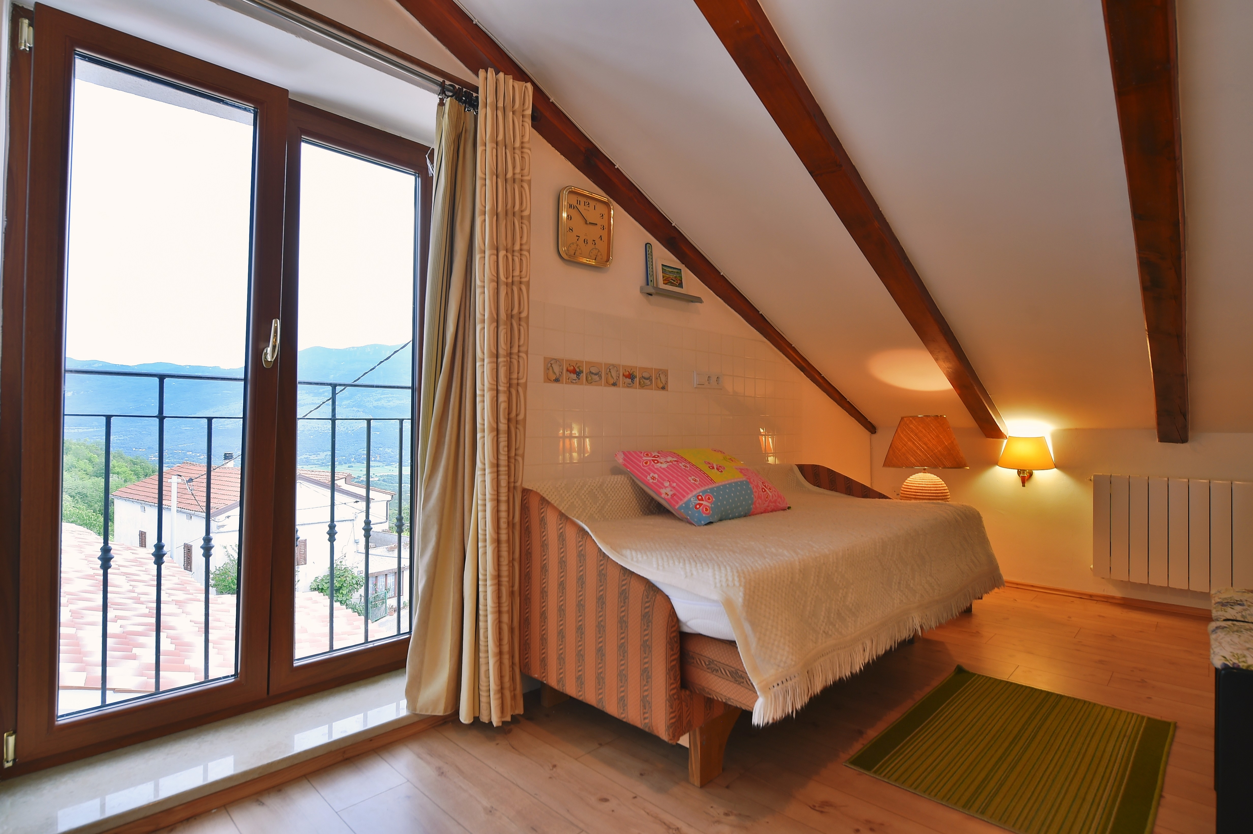 Three bedroom house with balcony Paz, Central Istria - Središnja Istra  K