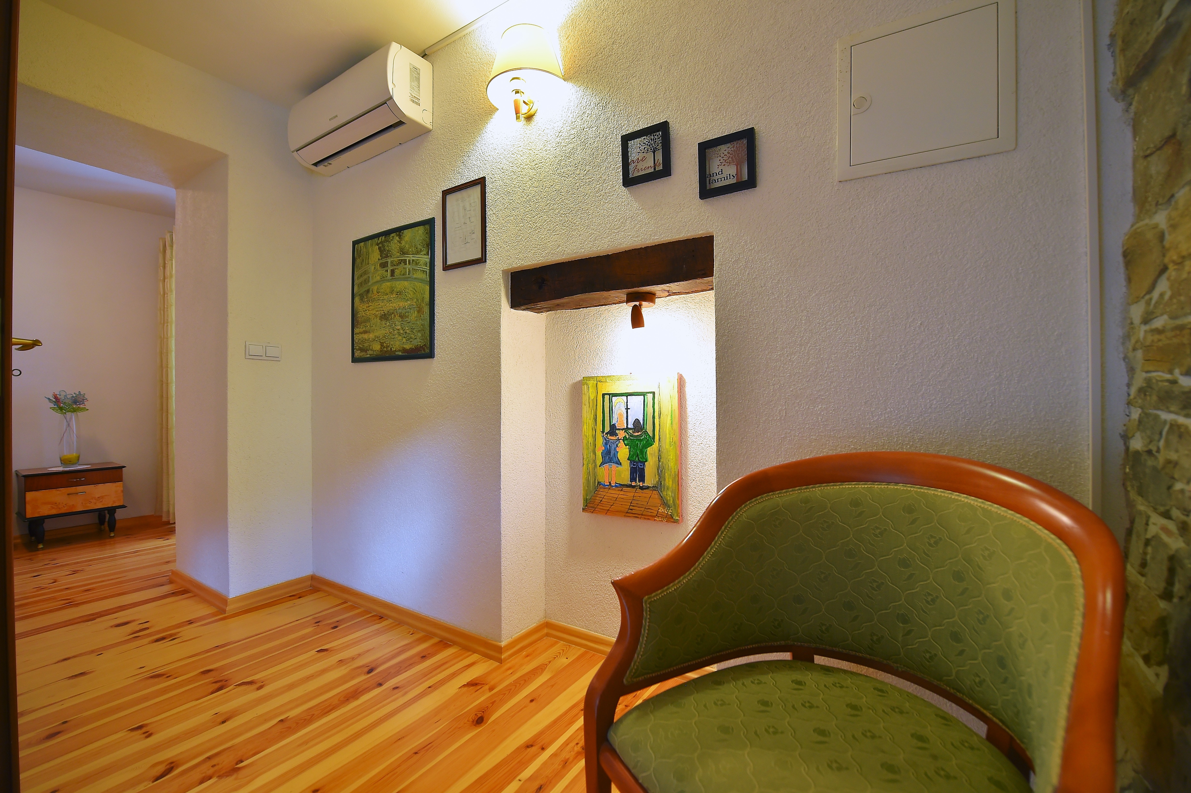Three bedroom house with balcony Paz, Central Istria - Središnja Istra  K