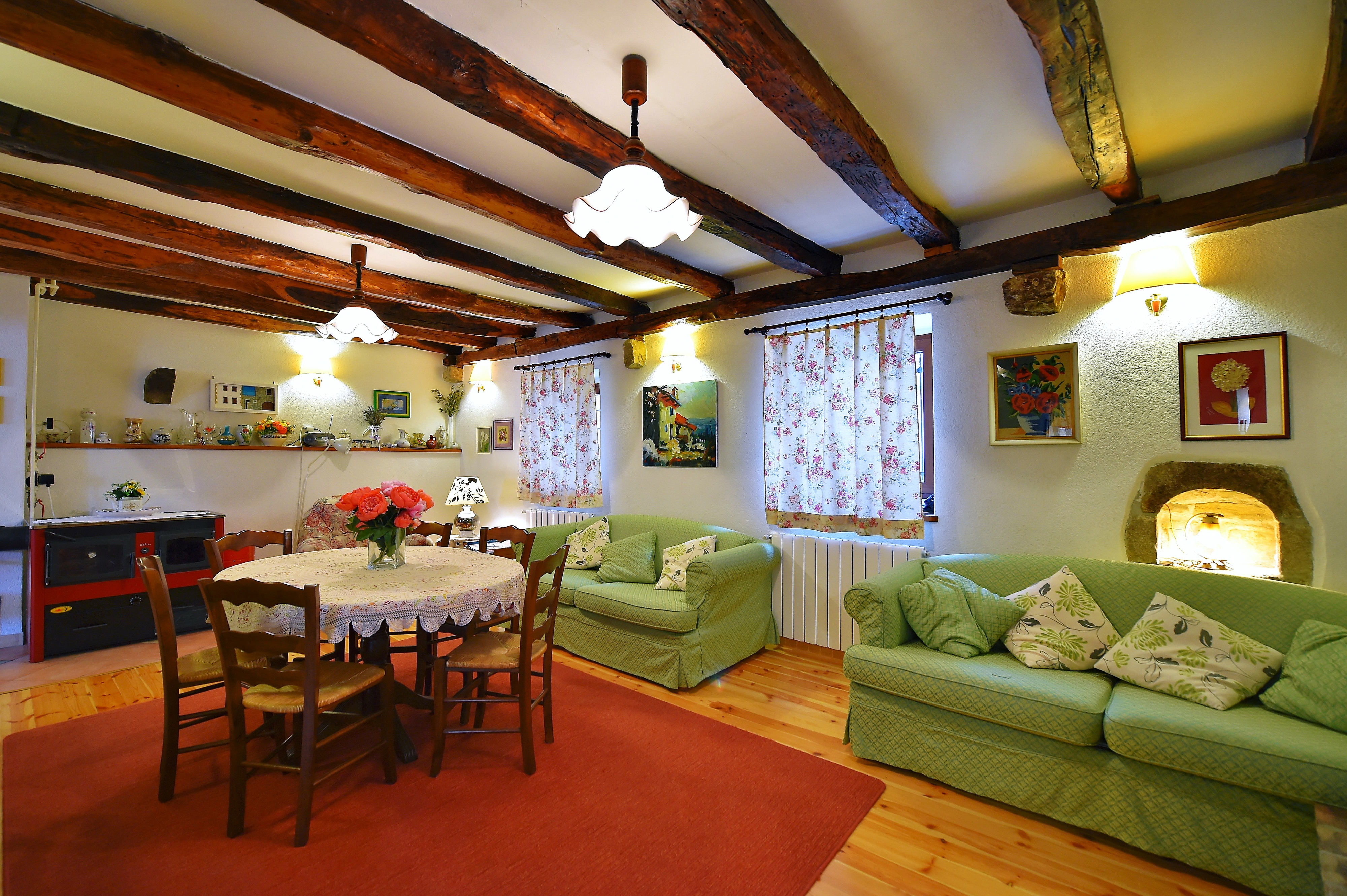 Three bedroom house with balcony Paz, Central Istria - Središnja Istra  K