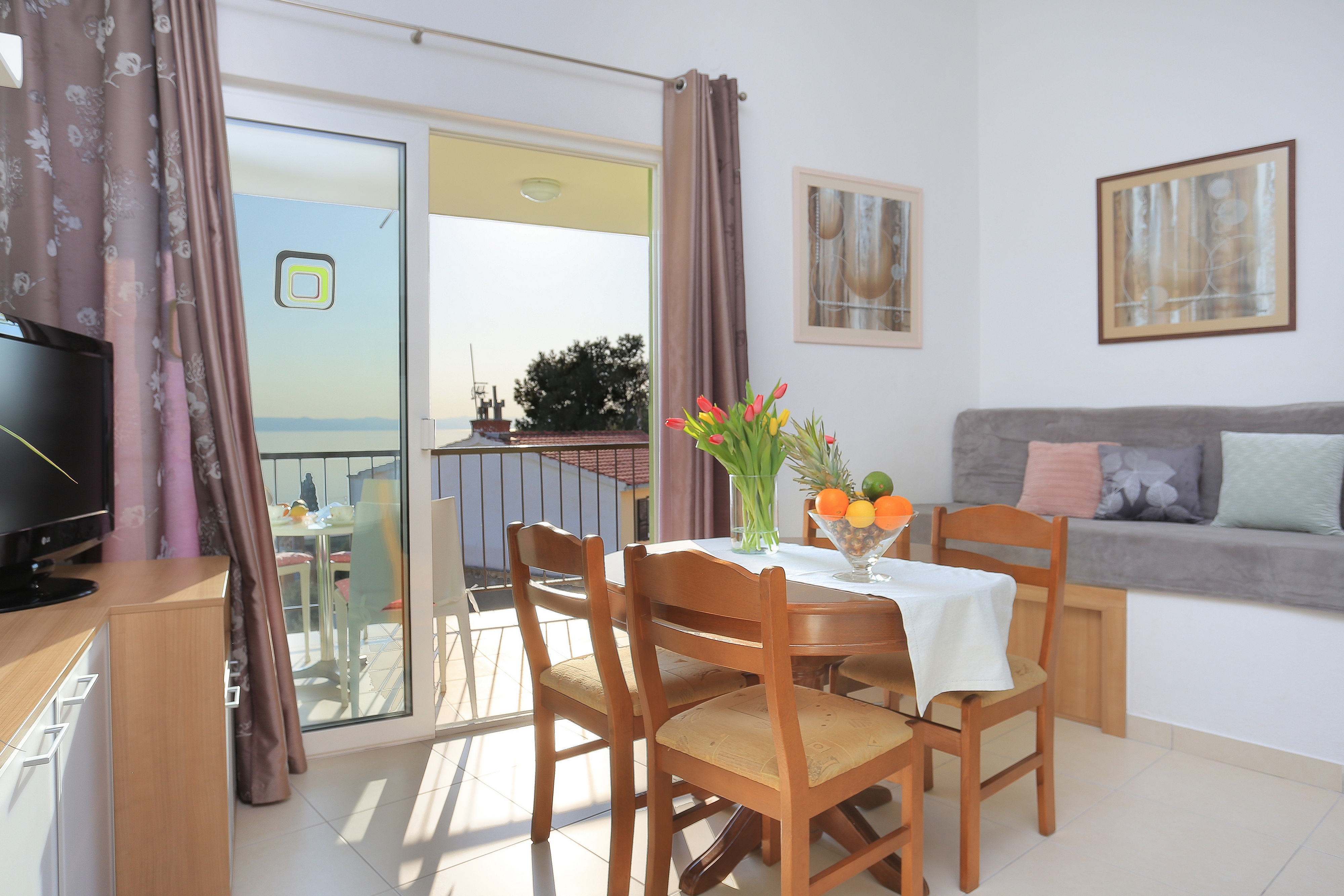 Two bedroom apartment with terrace and sea view Podgora, Makarska (A-16630-a)