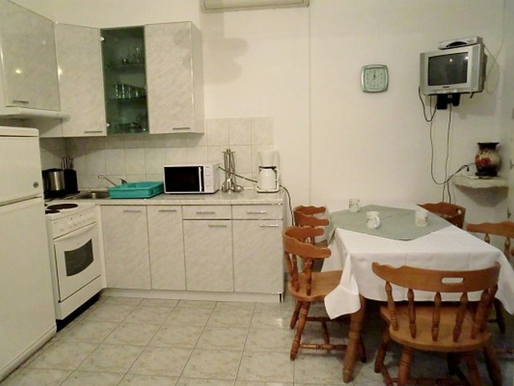 Three bedroom apartment with terrace and sea view Banjol, Rab (A-16645-b) Three bedroom apartment with terrace and sea view Banjol, Rab (A-16645-b)