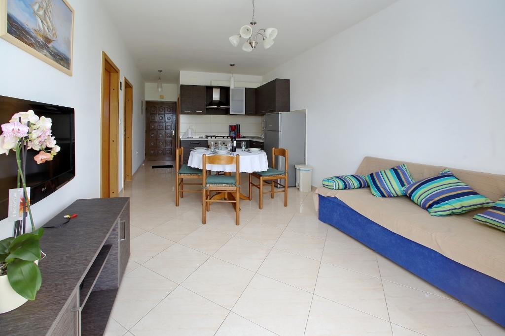 Two bedroom apartment with terrace and sea view Sukošan, Zadar (A-16646-a)