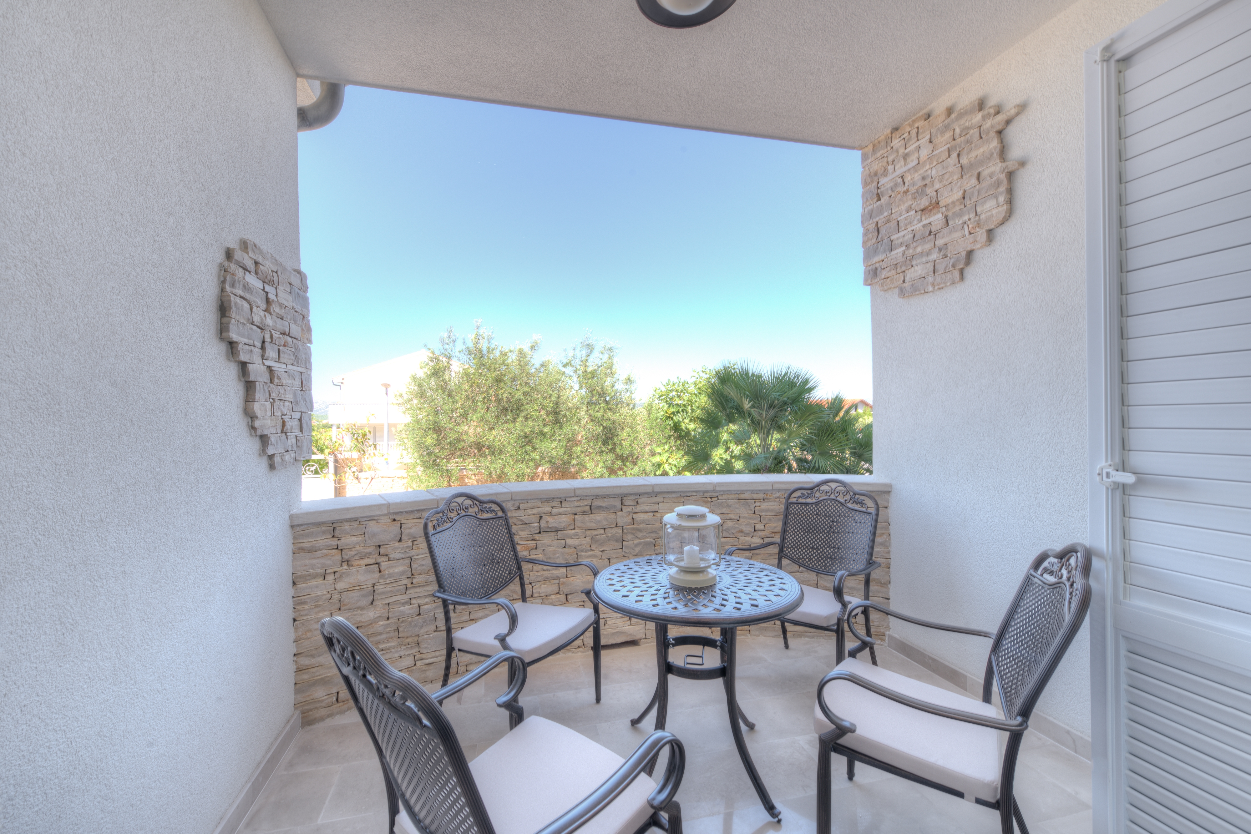 Two bedroom apartment with terrace Murter (A-16655-a) Two bedroom apartment with terrace Murter (A-16655-a)