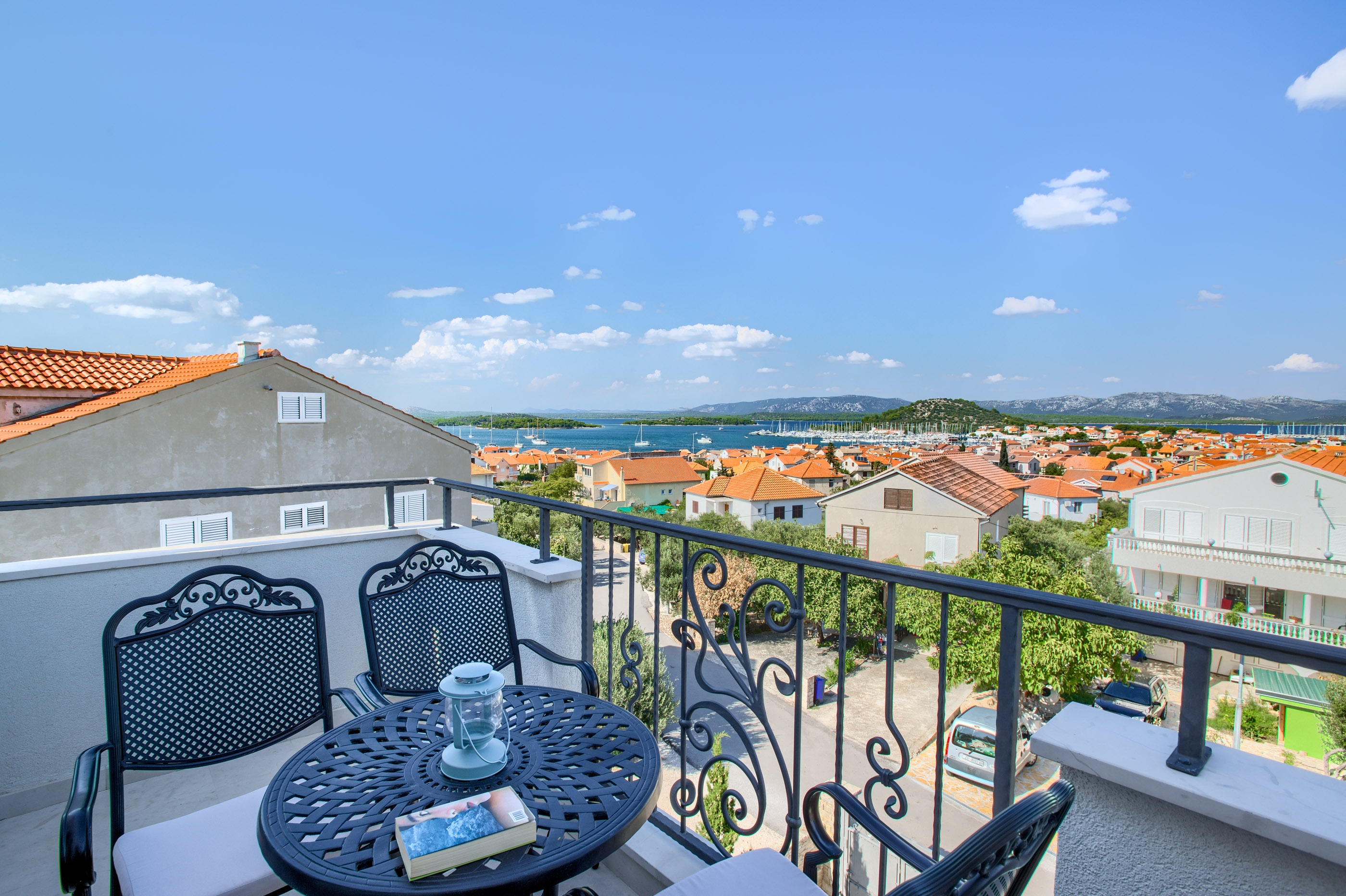 Two bedroom apartment with terrace and sea view Murter  A-f