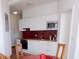 Murter, Kitchen 1 in the house, (pet friendly) and WiFi.