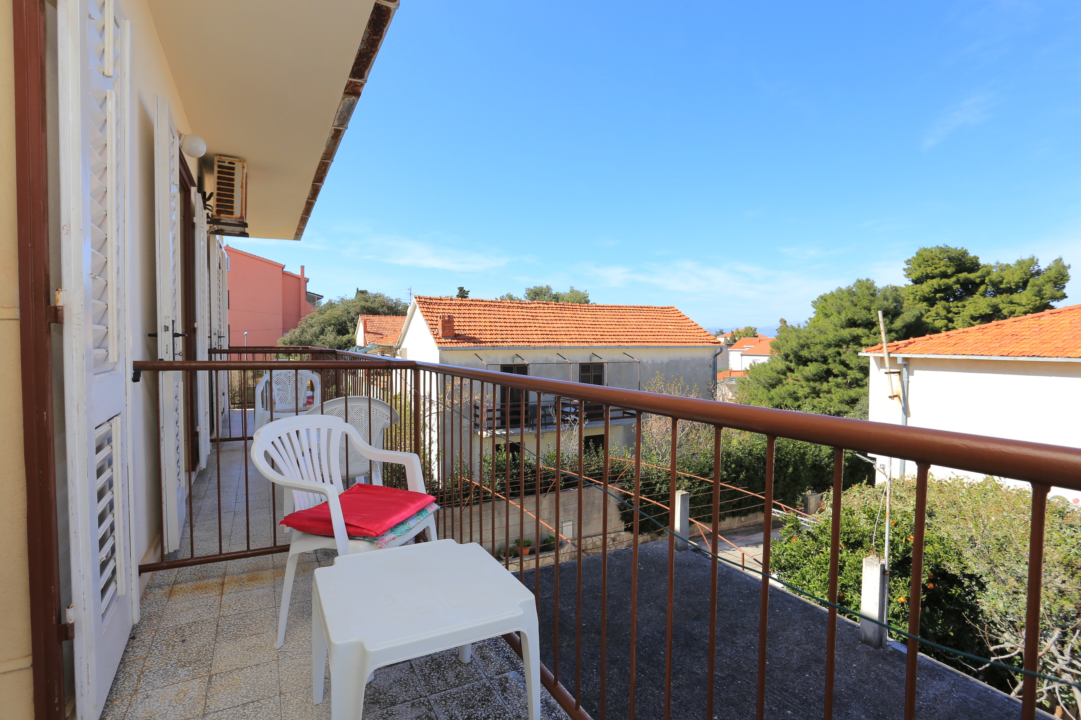Two bedroom apartment with balcony and sea view Supetar, Brač  A-b