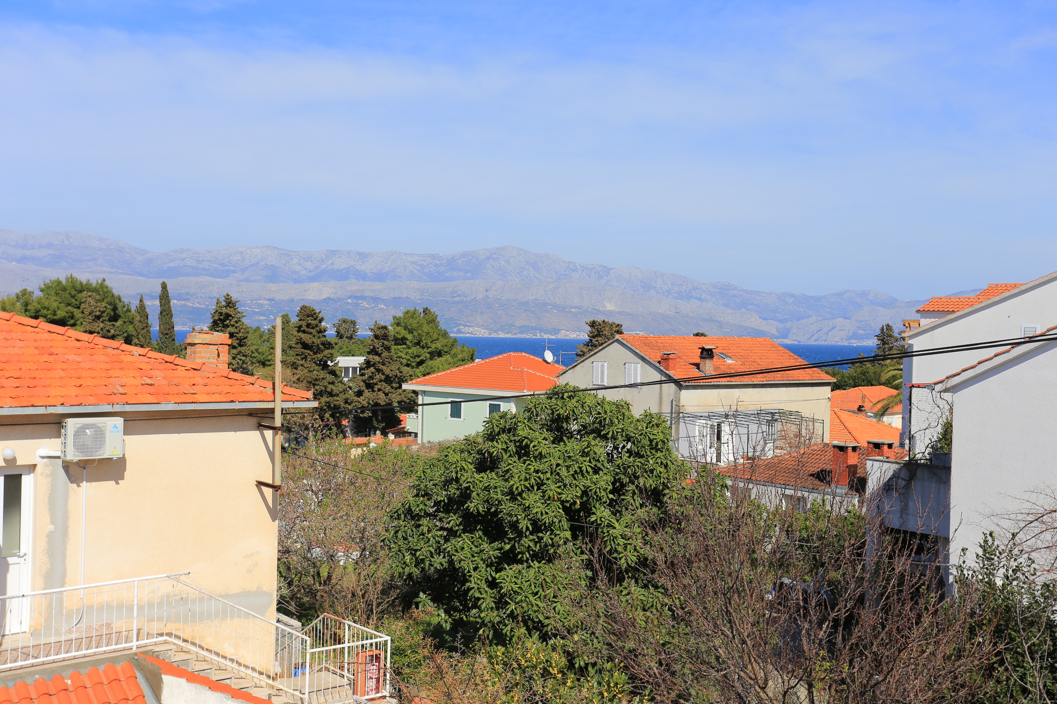 Two bedroom apartment with balcony and sea view Supetar, Brač  A-c