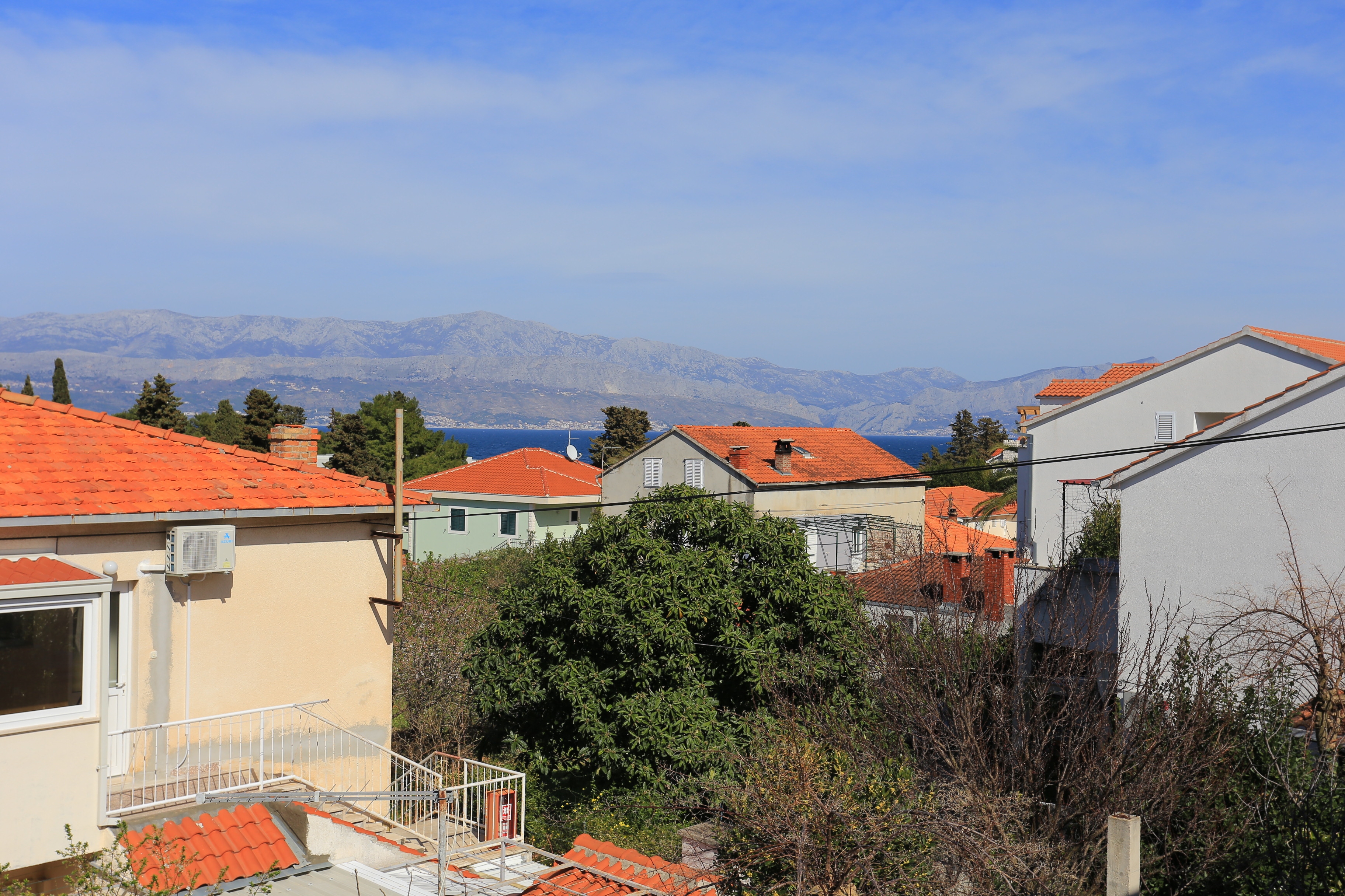 Two bedroom apartment with balcony and sea view Supetar, Brač  A-c