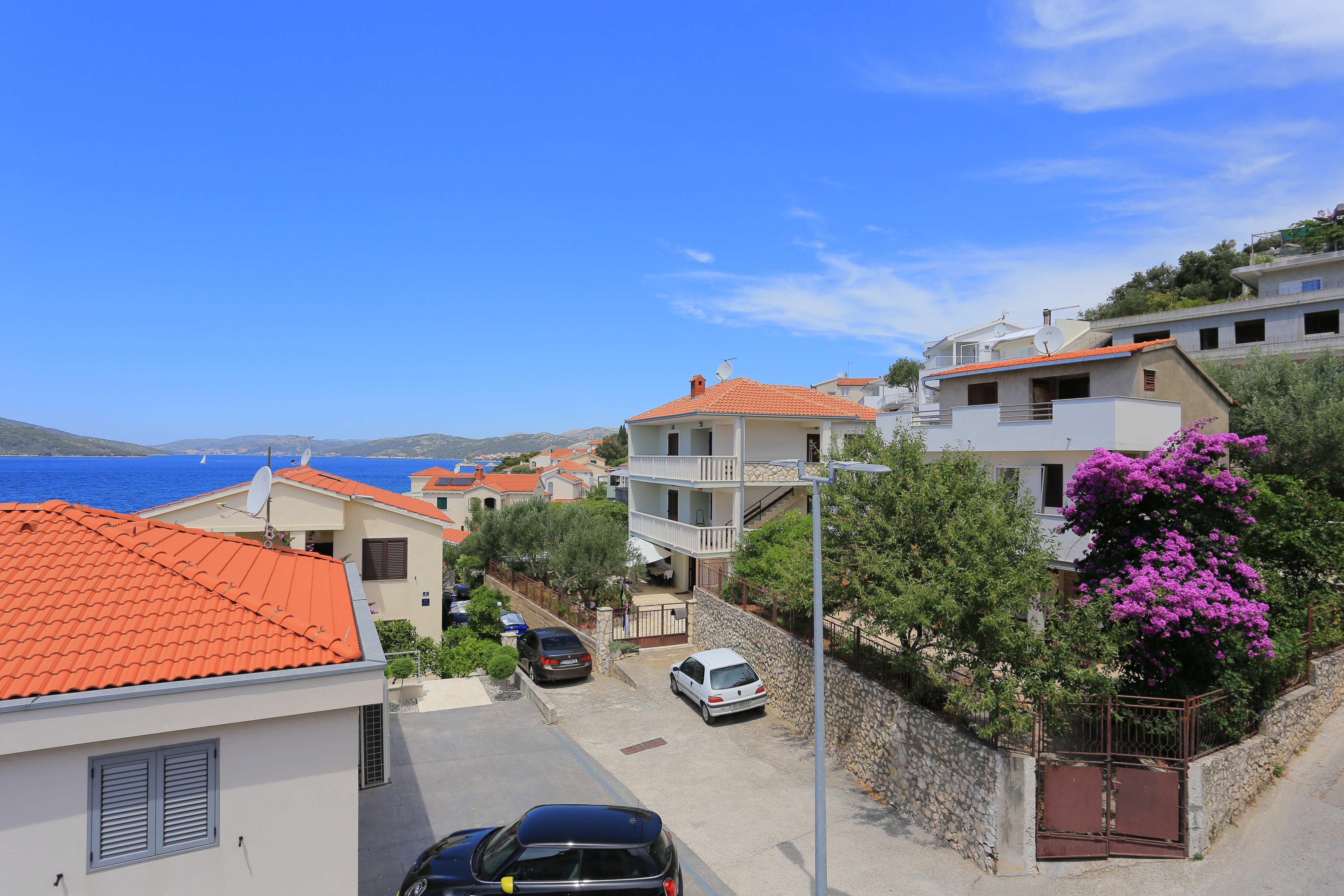 Three bedroom apartment near beach Okrug Donji, Čiovo  A-b