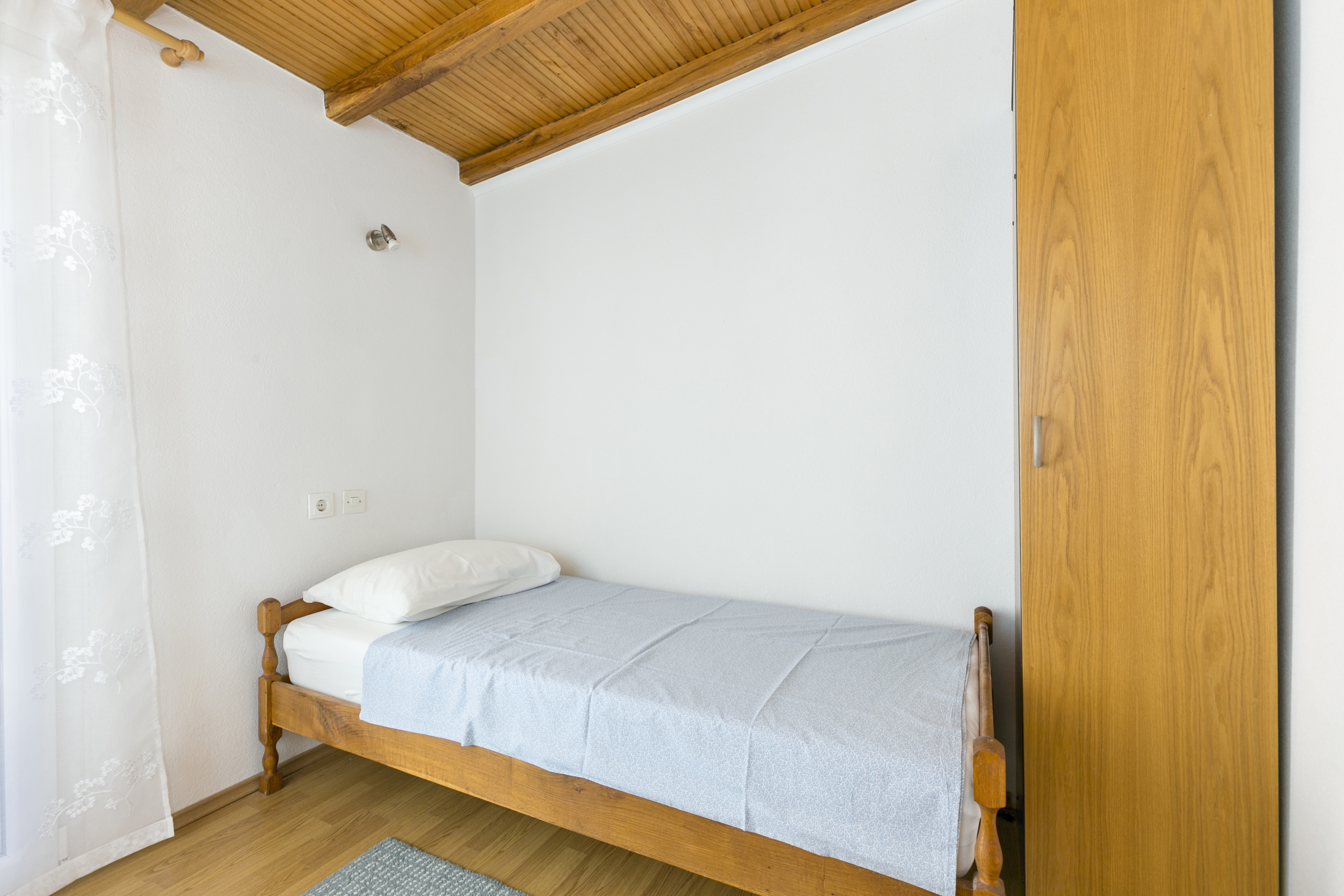 Three bedroom apartment near beach Okrug Donji, Čiovo  A-b