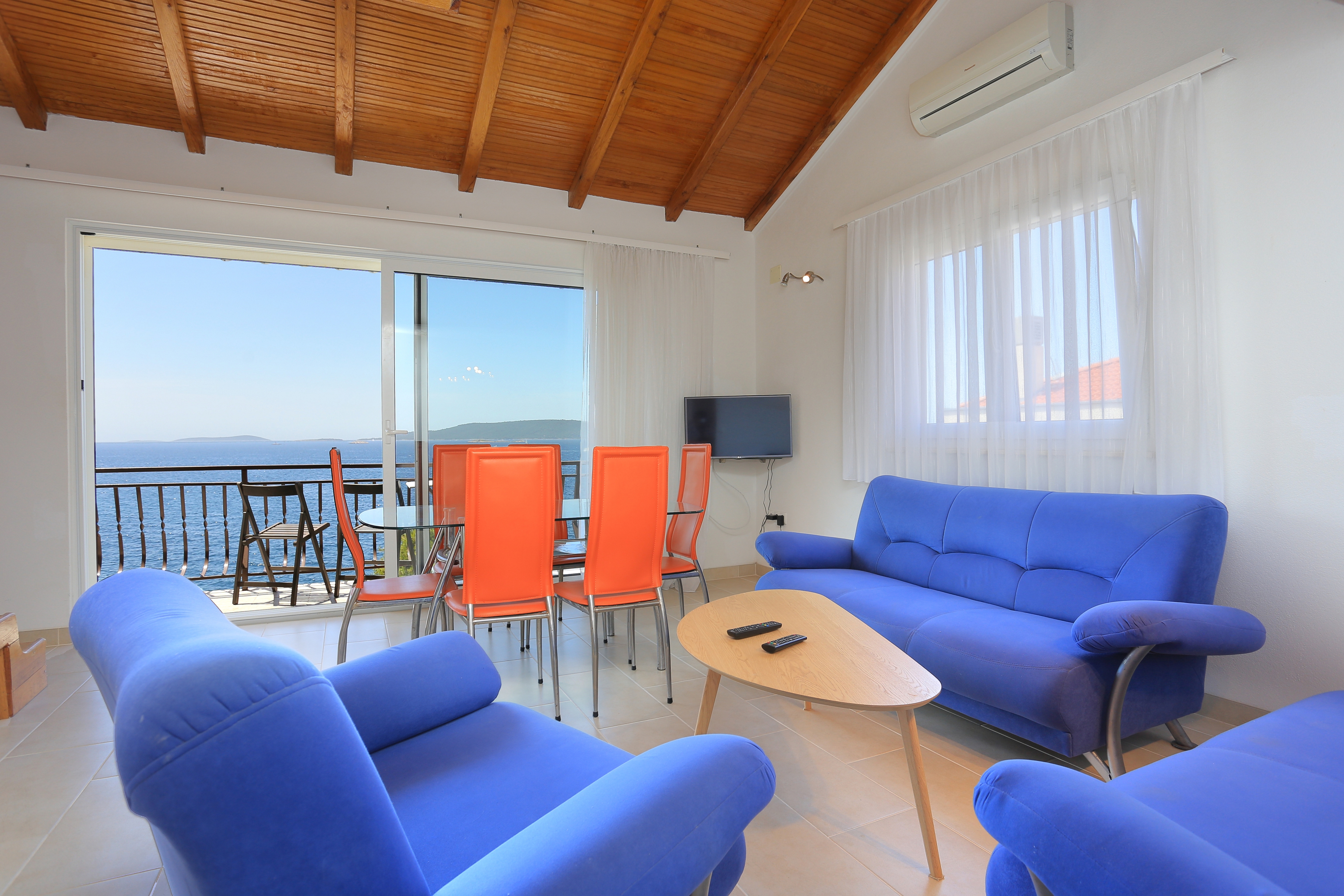Three bedroom apartment near beach Okrug Donji, Čiovo (A-16657-b) Three bedroom apartment near beach Okrug Donji, Čiovo (A-16657-b)