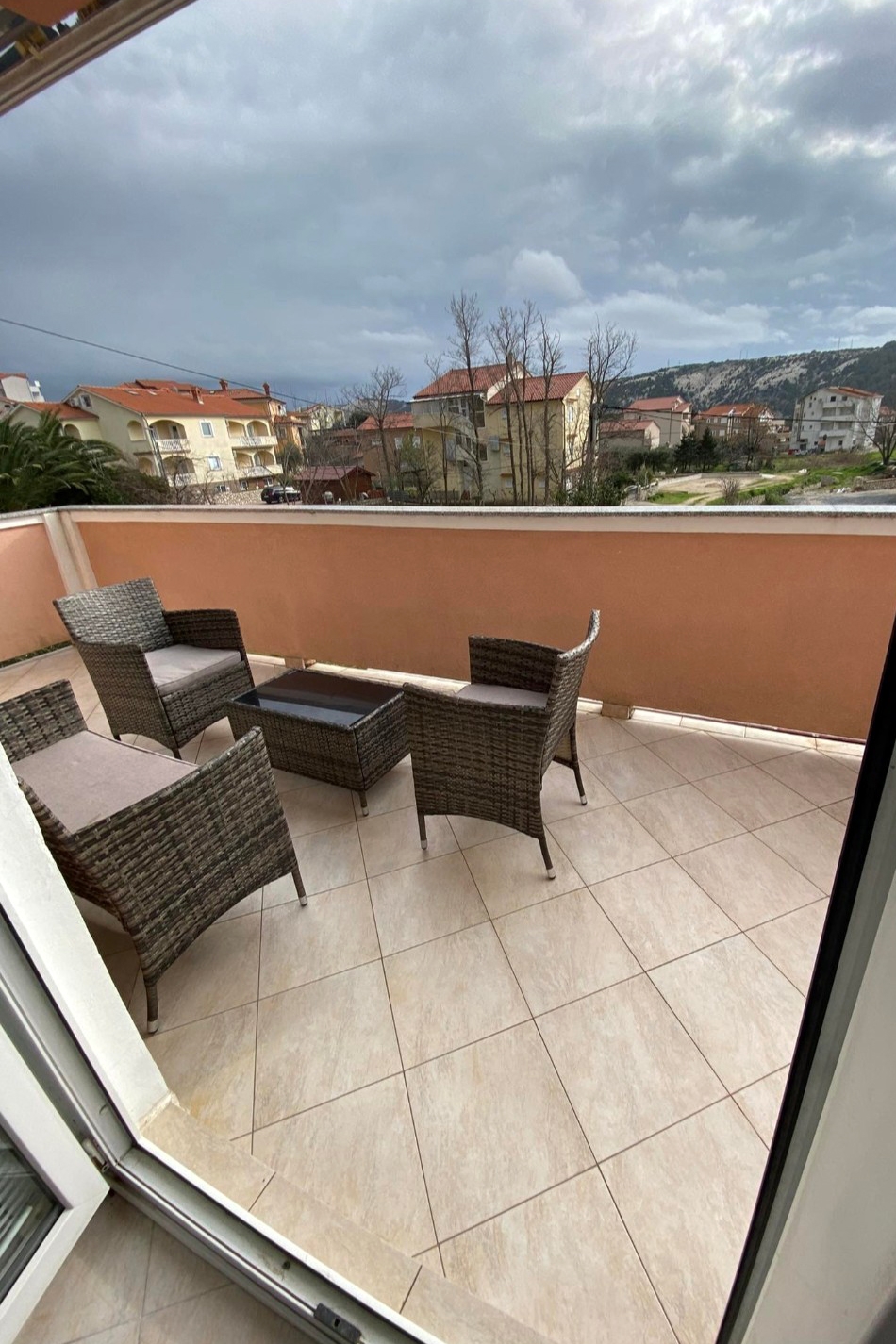 Top Rab Lopar Top Rab Lopar