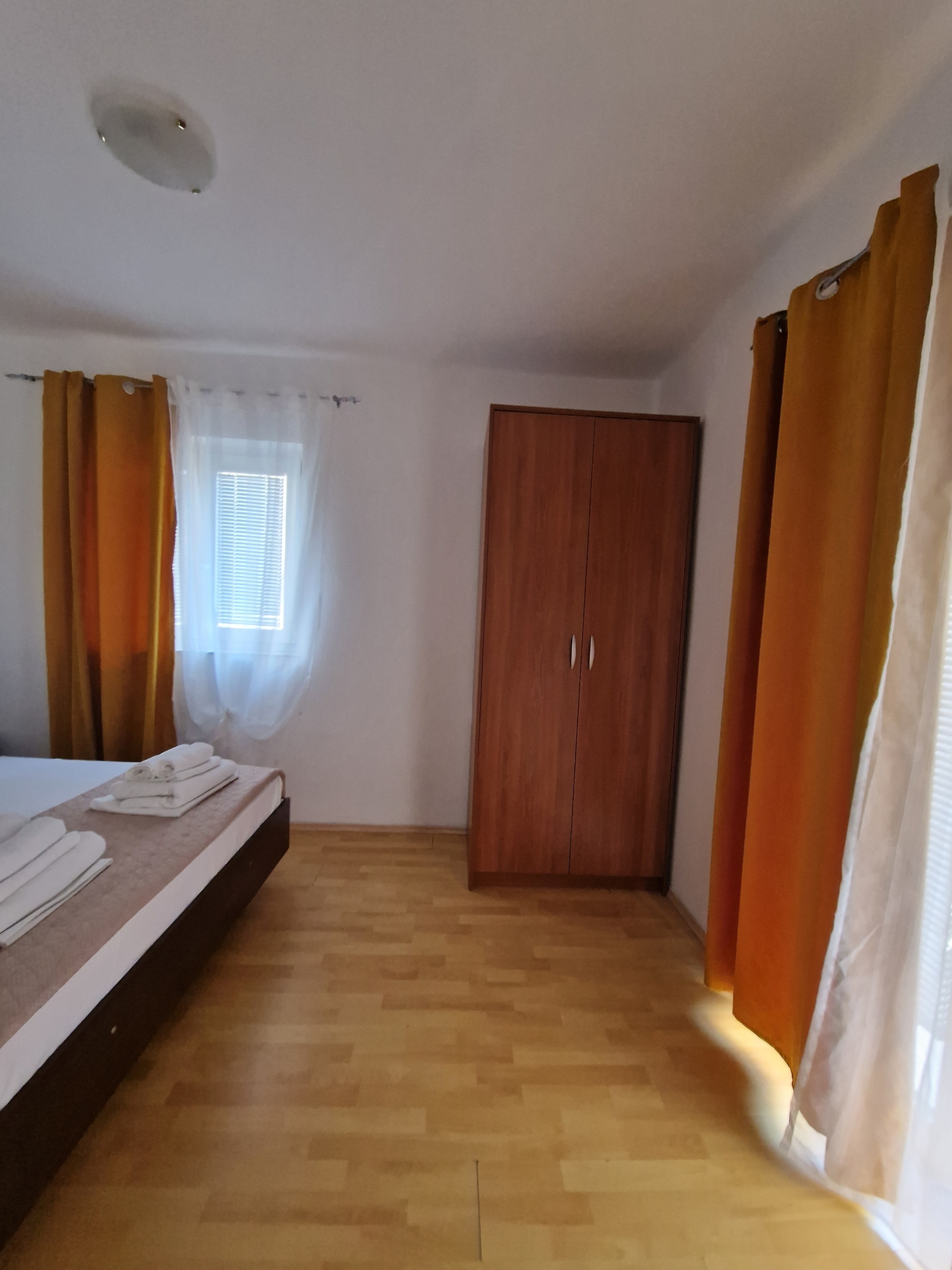 Top Rab Lopar Top Rab Lopar