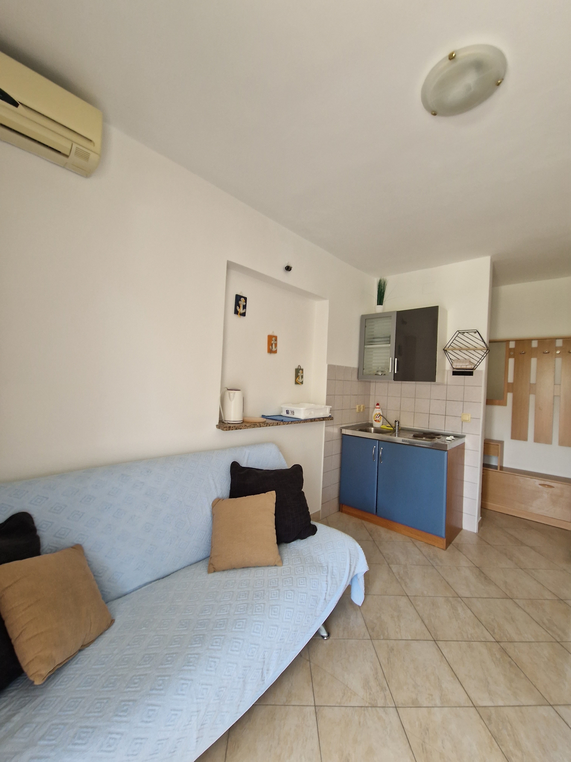 One bedroom apartment with balcony Lopar, Rab (A-16680-c) One bedroom apartment with balcony Lopar, Rab (A-16680-c)