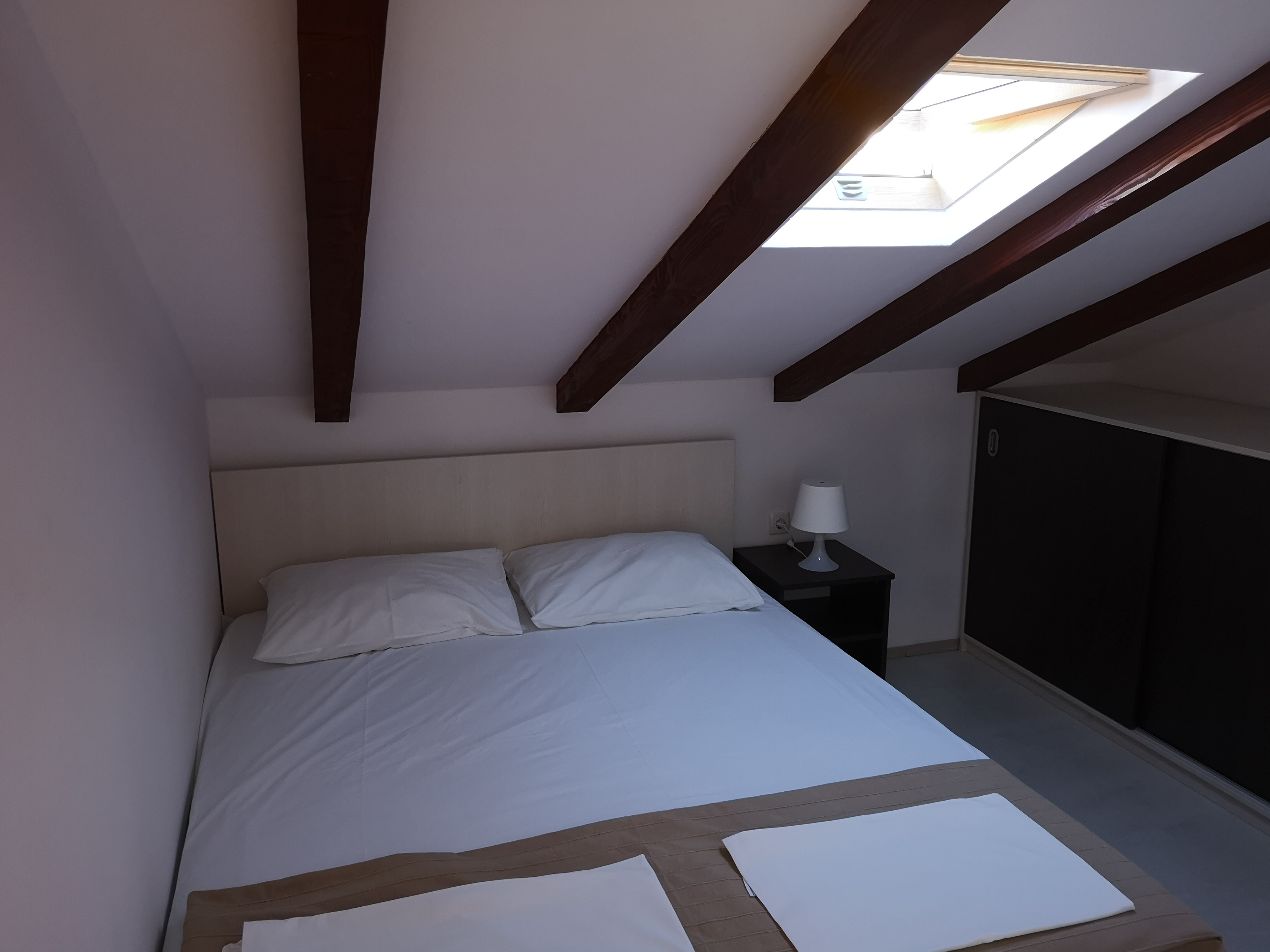 Top Rab Lopar Top Rab Lopar