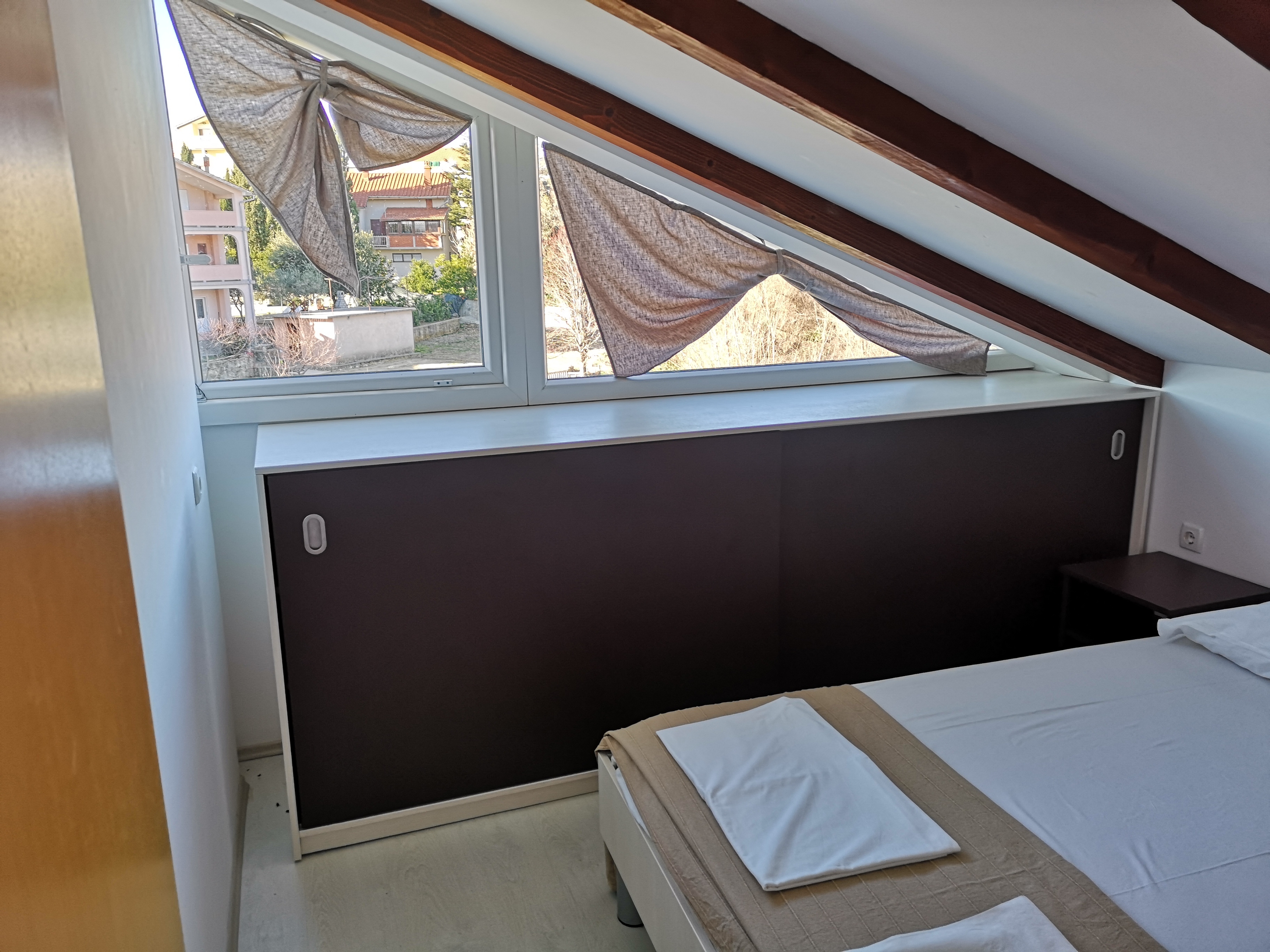 Top Rab Lopar Top Rab Lopar