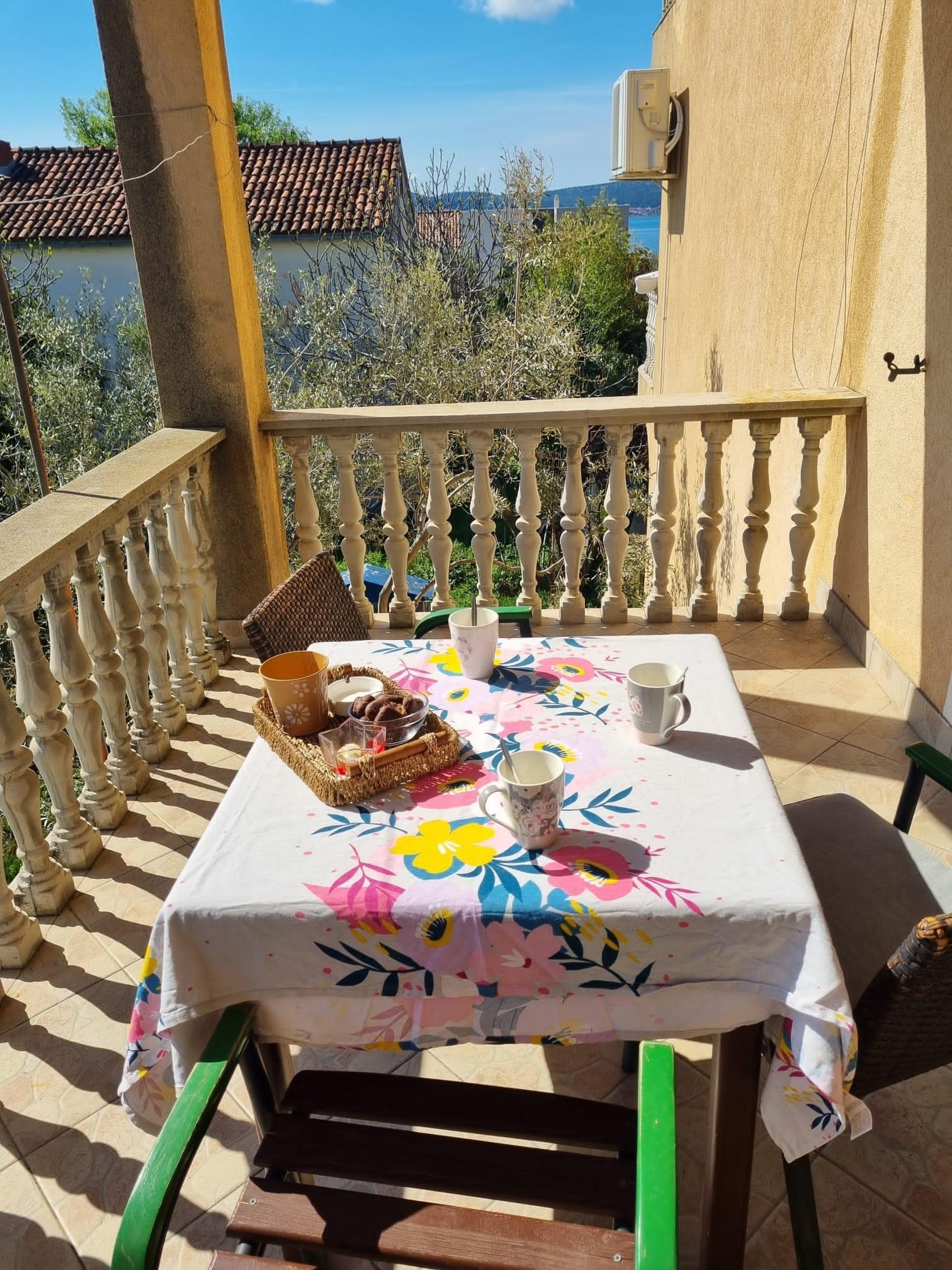 Three bedroom apartment with terrace Sveti Filip i Jakov, Biograd  A-a