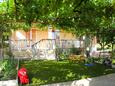 Sveti Filip i Jakov, Biograd, Courtyard 16708 - Apartments with pebble beach.