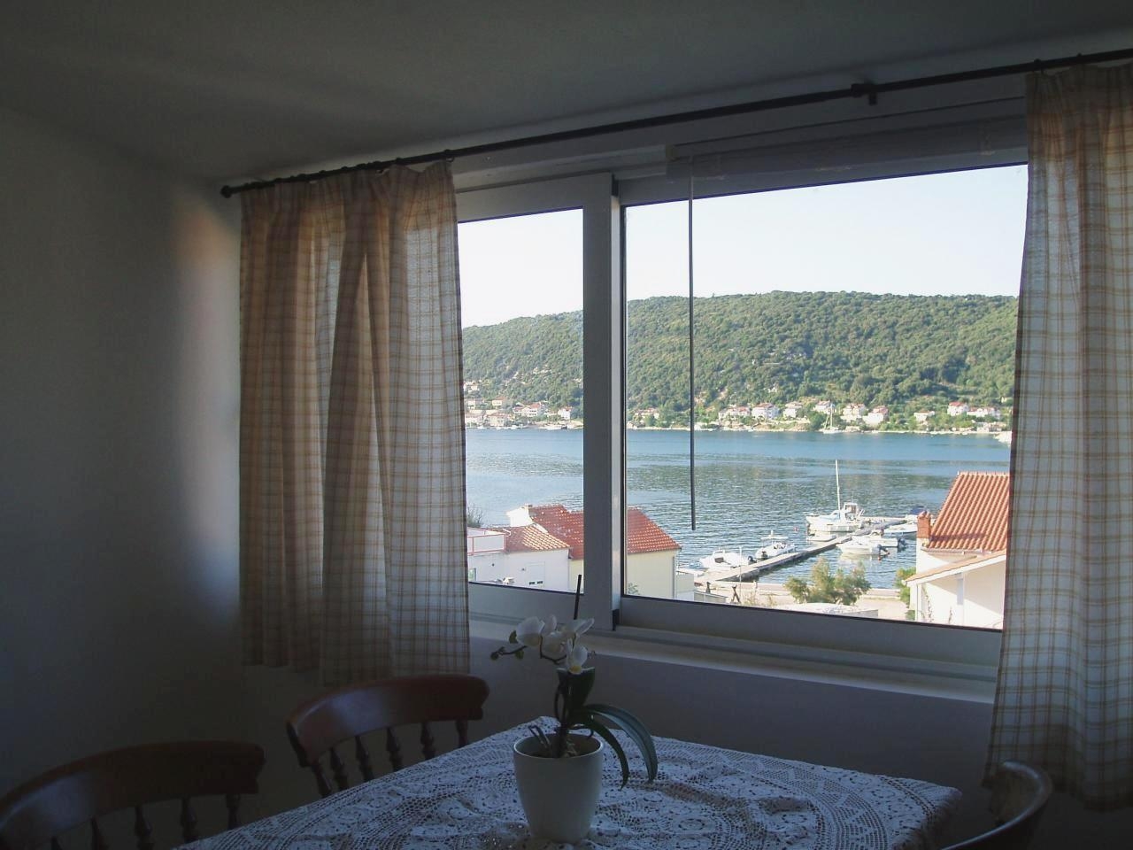 Two bedroom apartment with air-conditioning Supetarska Draga - Donja, Rab  A-a