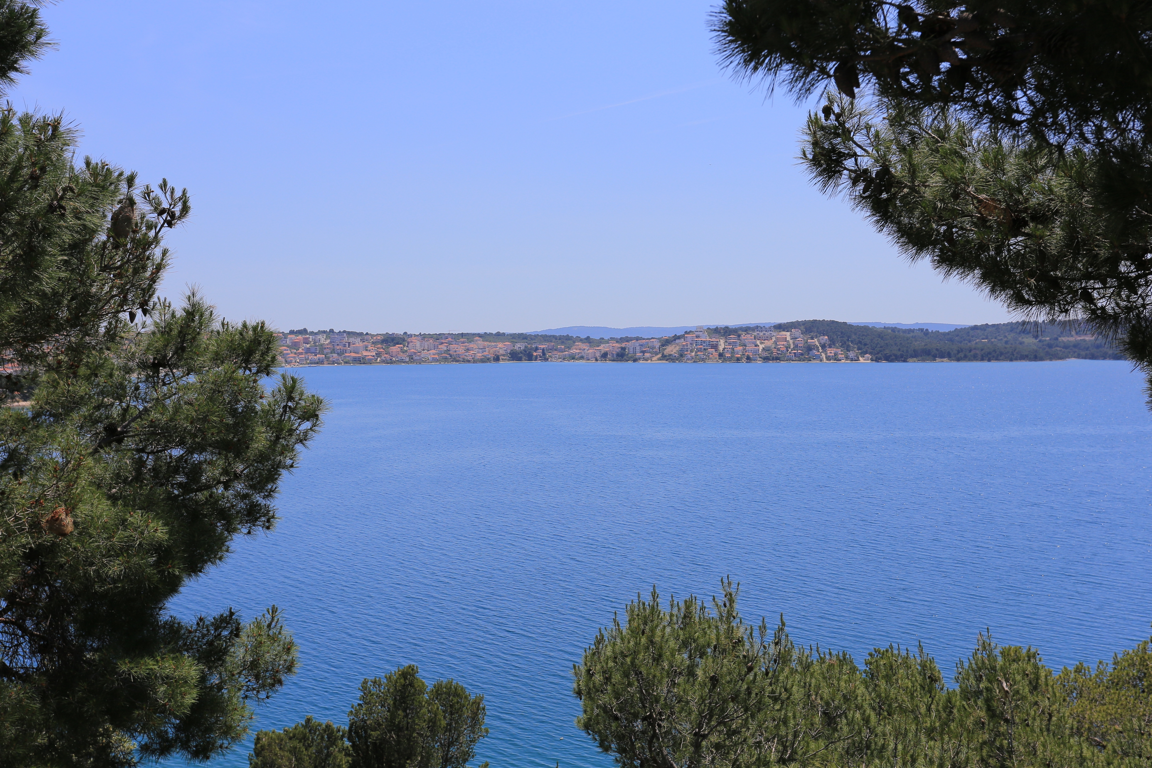 One bedroom apartment with balcony and sea view Trogir  A-a