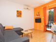 Obývací pokoj Trogir, Obývací pokoj v ubytování typu apartment, s klimatizací a WiFi.
