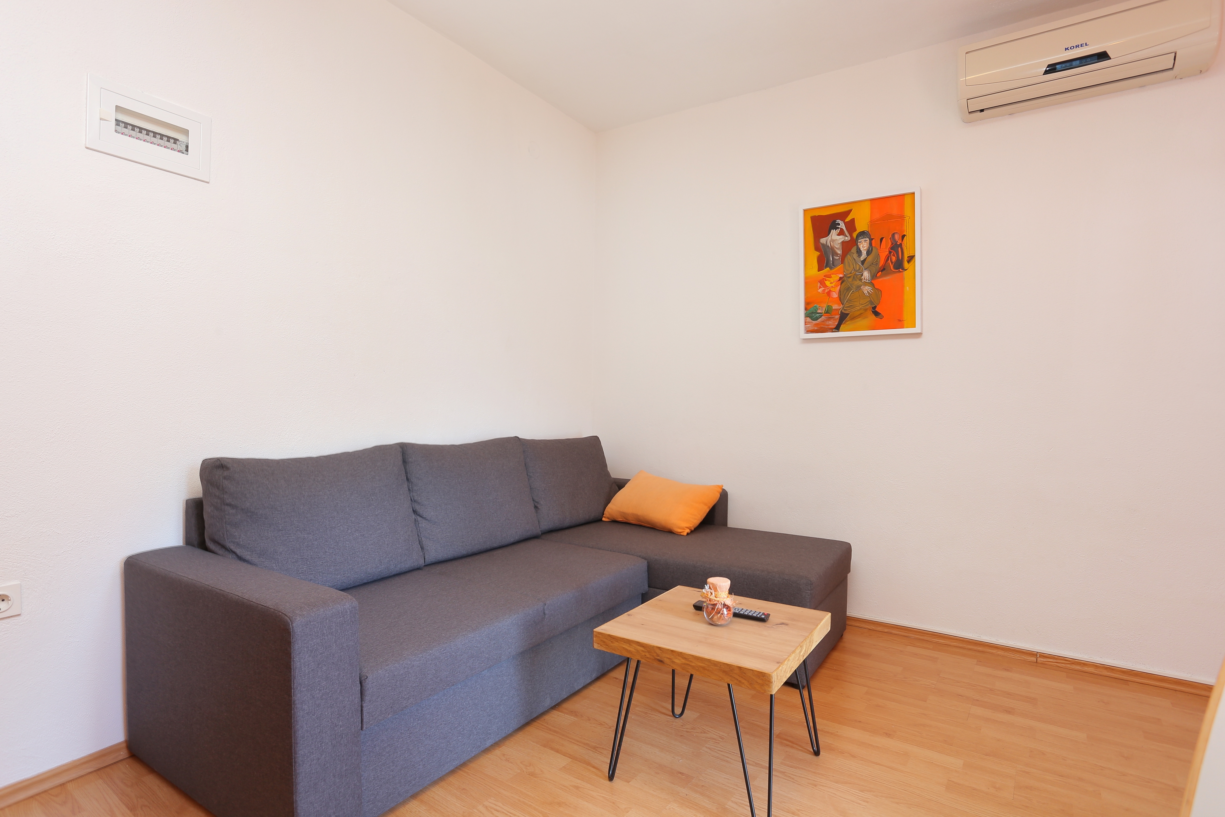 One bedroom apartment with balcony and sea view Trogir  A-a