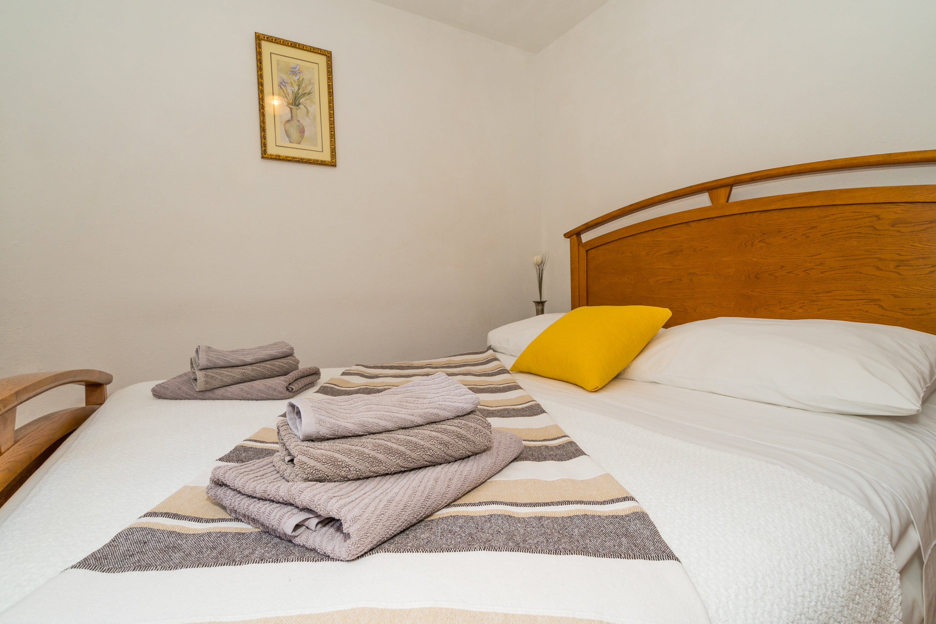Two bedroom apartment with terrace and sea view Nečujam, Šolta  A-a