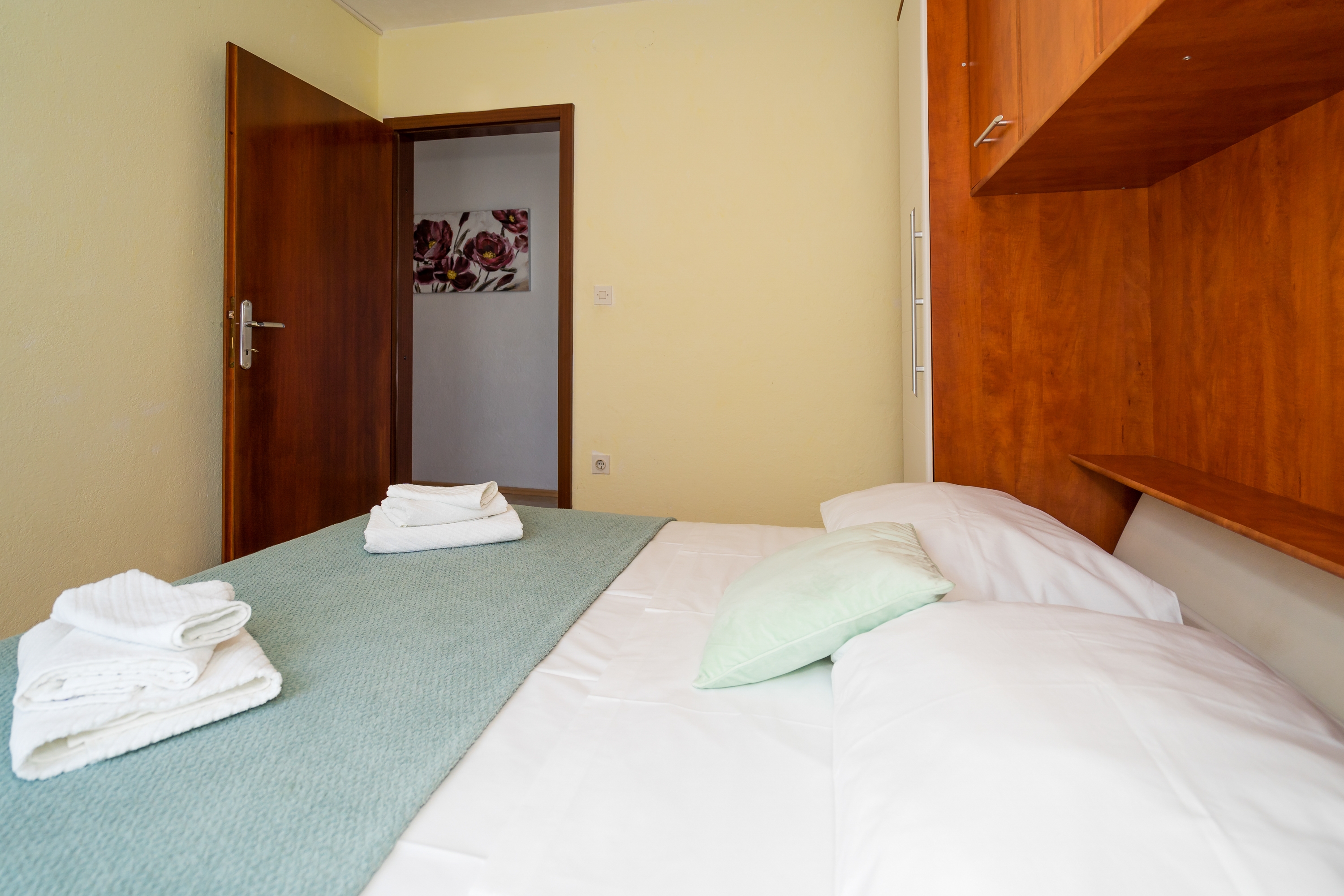 Two bedroom apartment with terrace and sea view Nečujam, Šolta  A-a