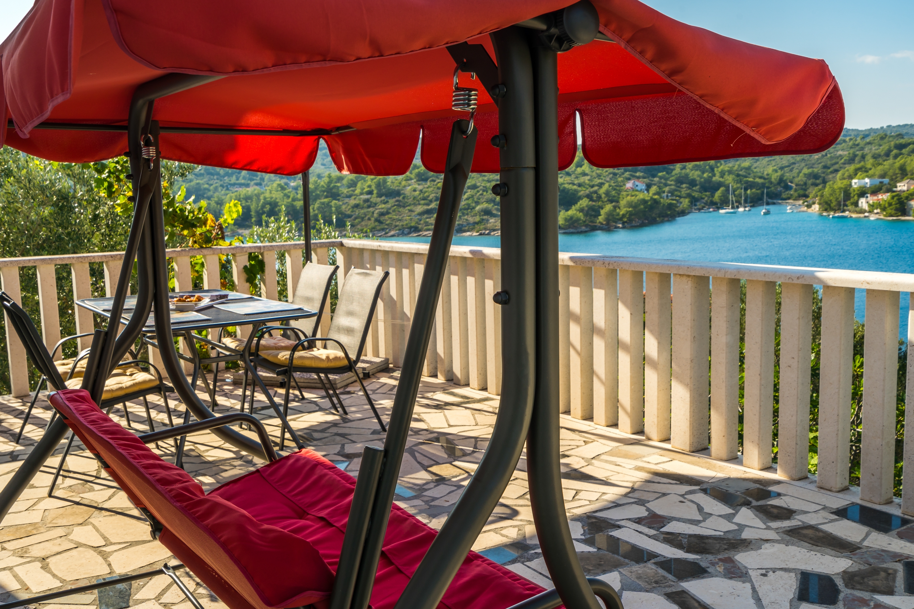 Two bedroom apartment with terrace and sea view Nečujam, Šolta (A-16727-a)