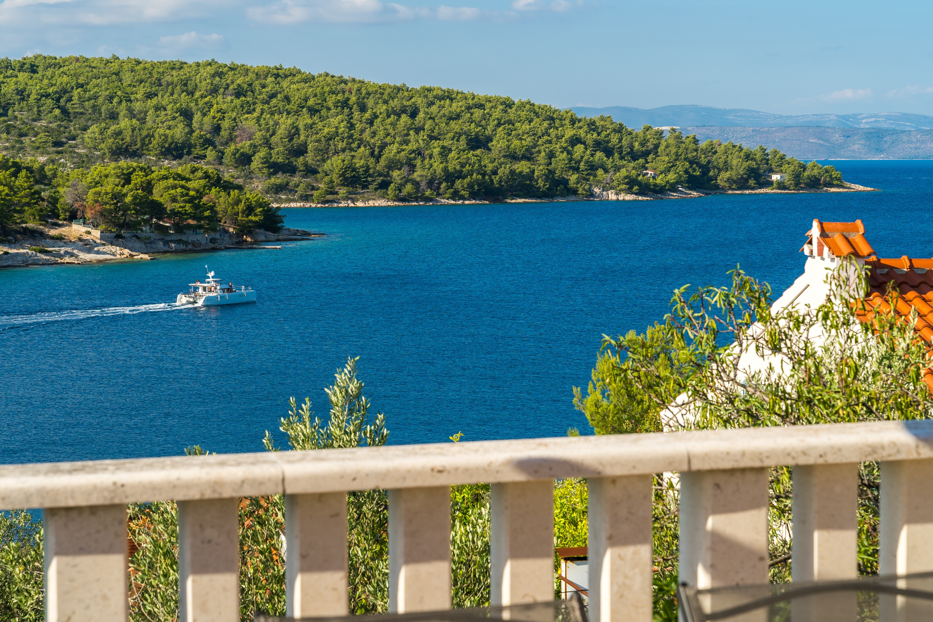 Two bedroom apartment with terrace and sea view Nečujam, Šolta  A-a