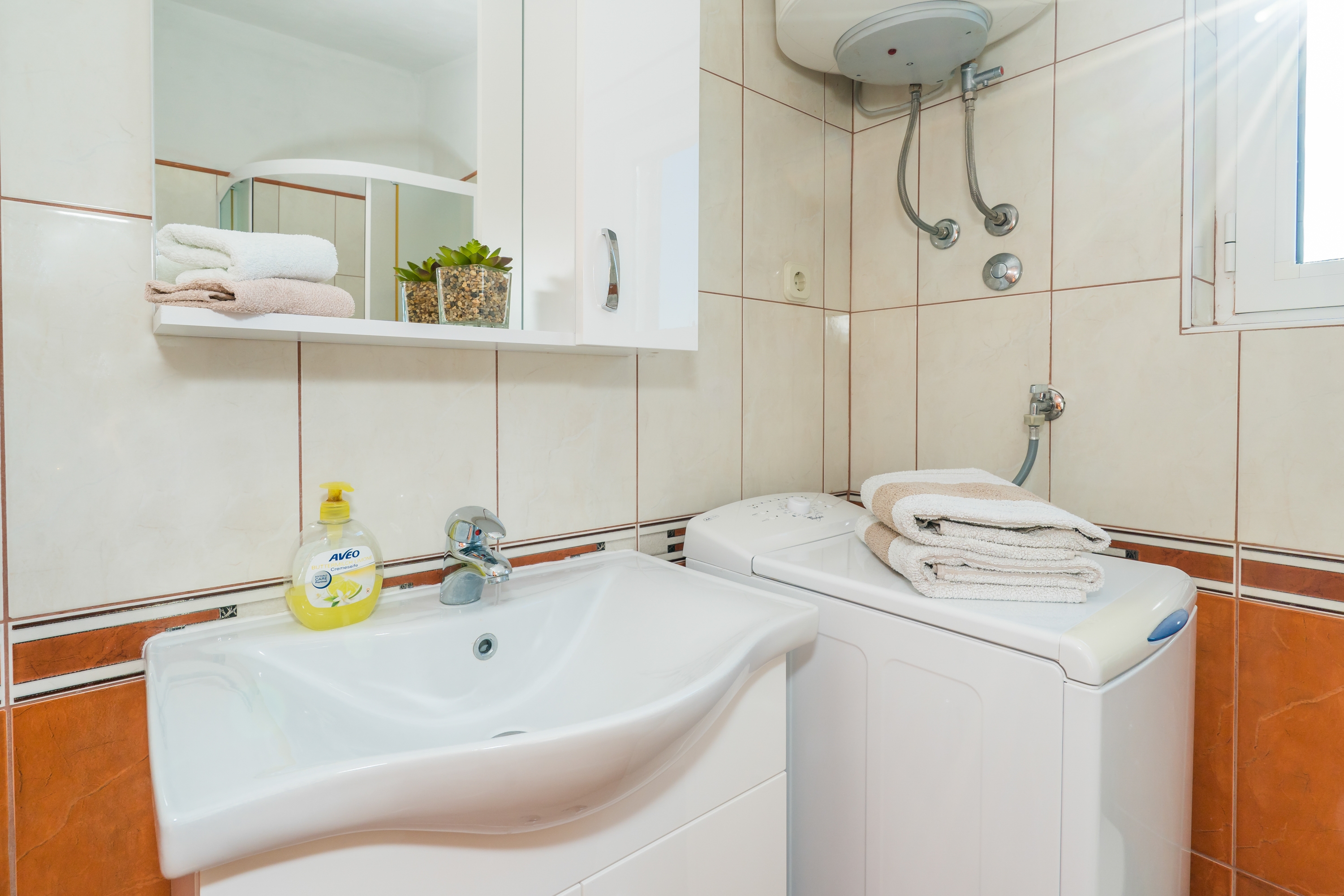 One bedroom apartment with terrace and sea view Nečujam, Šolta  A-a