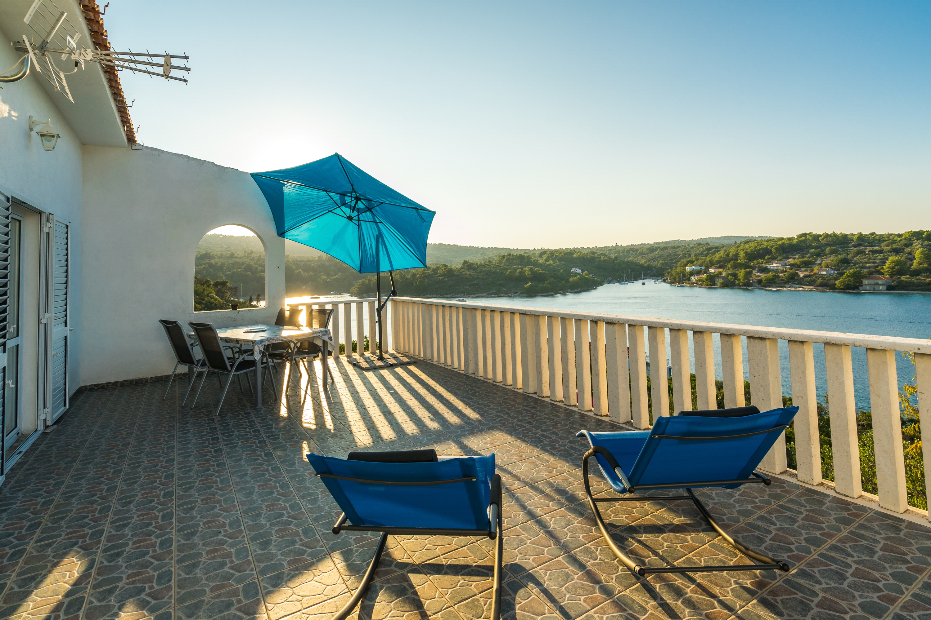 One bedroom apartment with terrace and sea view Nečujam, Šolta  A-a