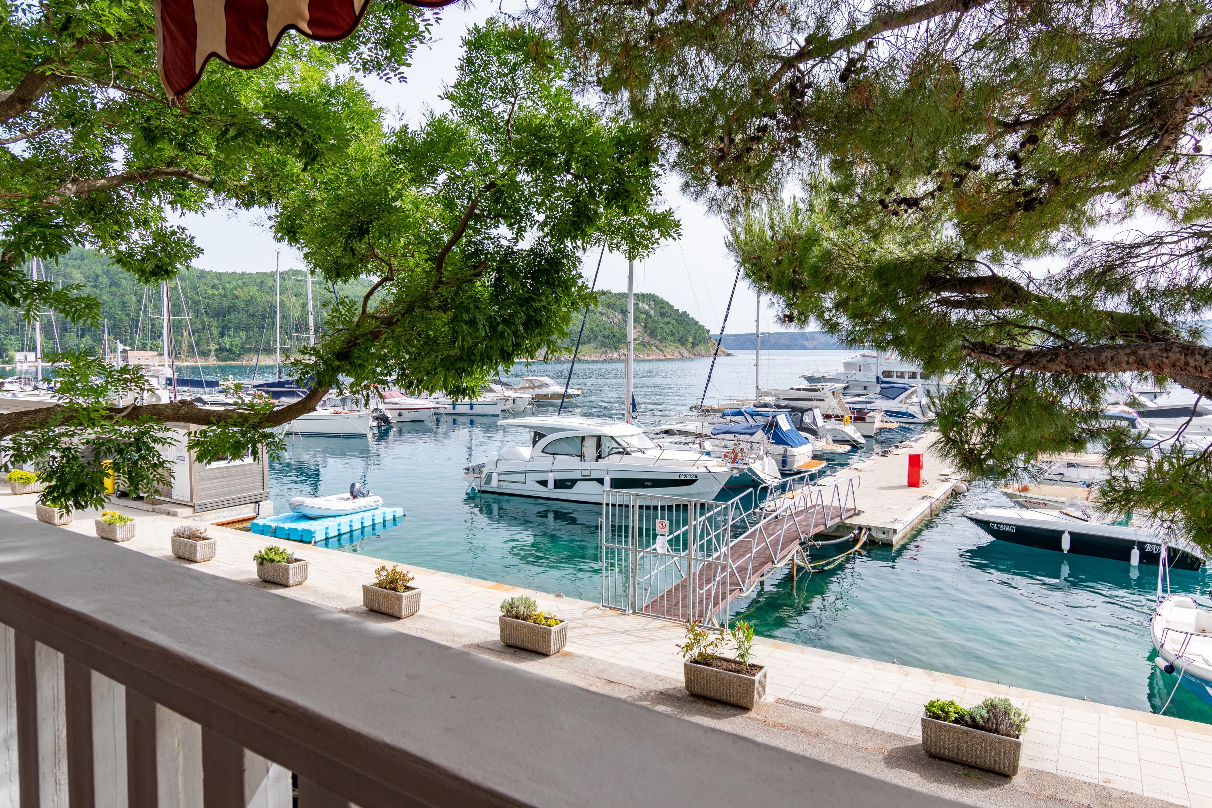 Jednosobni apartman s balkonom i pogledom na more Jadranovo, Crikvenica  A-b