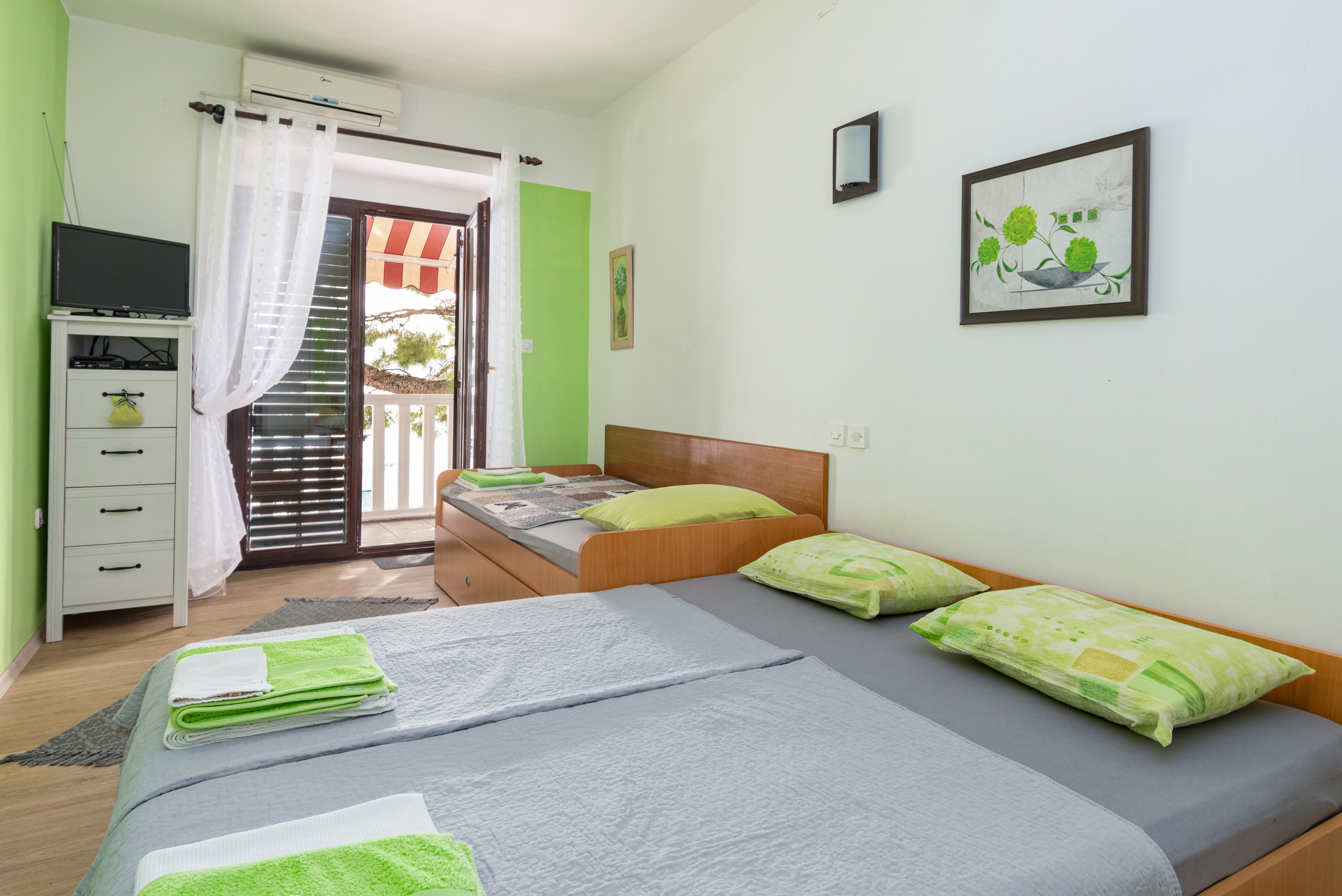 One bedroom apartment with balcony and sea view Jadranovo, Crikvenica (A-16739-a)