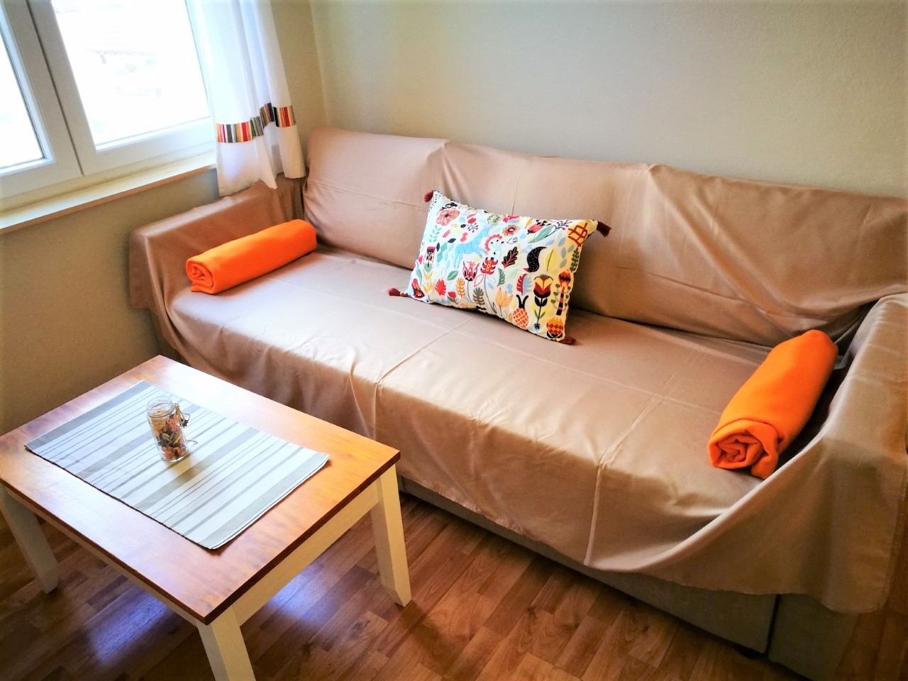 Two bedroom apartment near beach Betina, Murter  A-a
