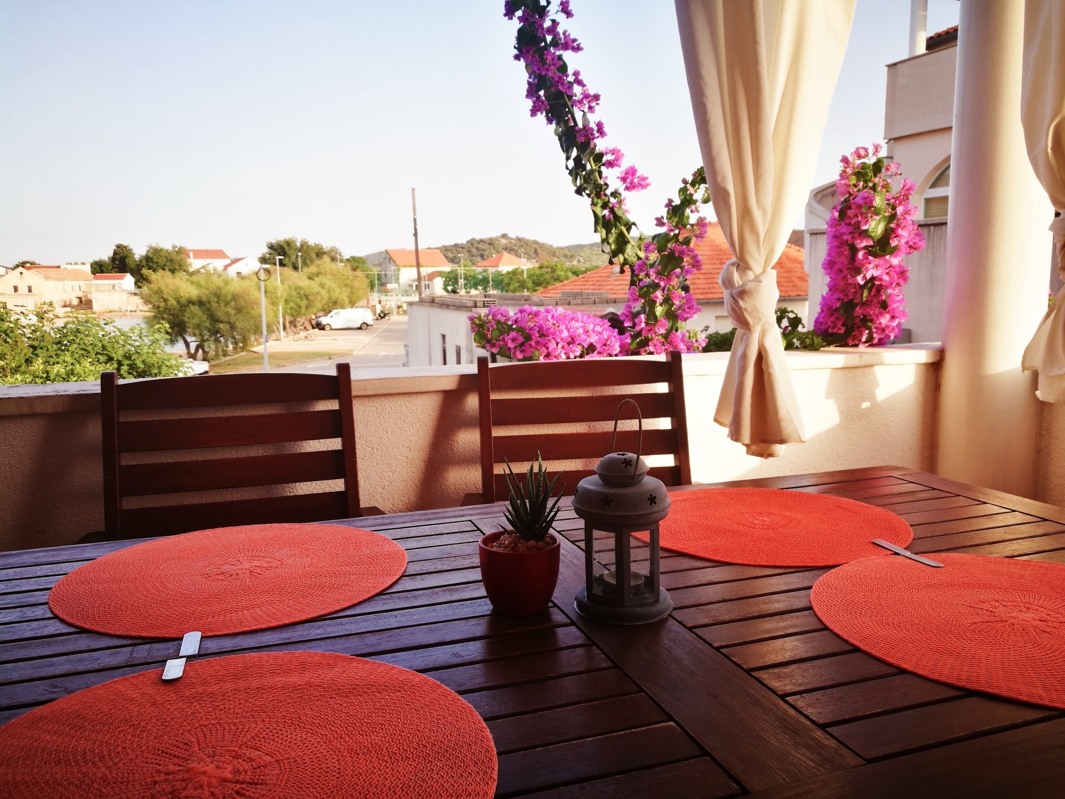 Two bedroom apartment near beach Betina, Murter  A-a