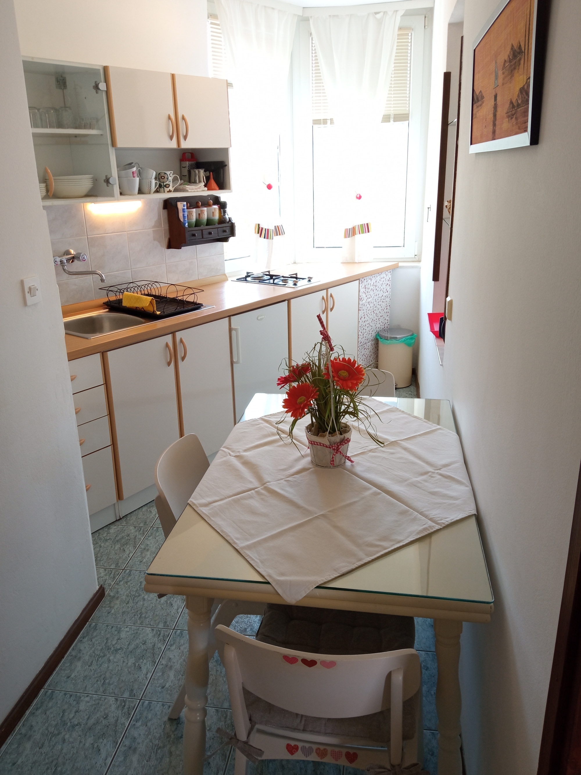 One bedroom apartment near beach Betina, Murter  A-b