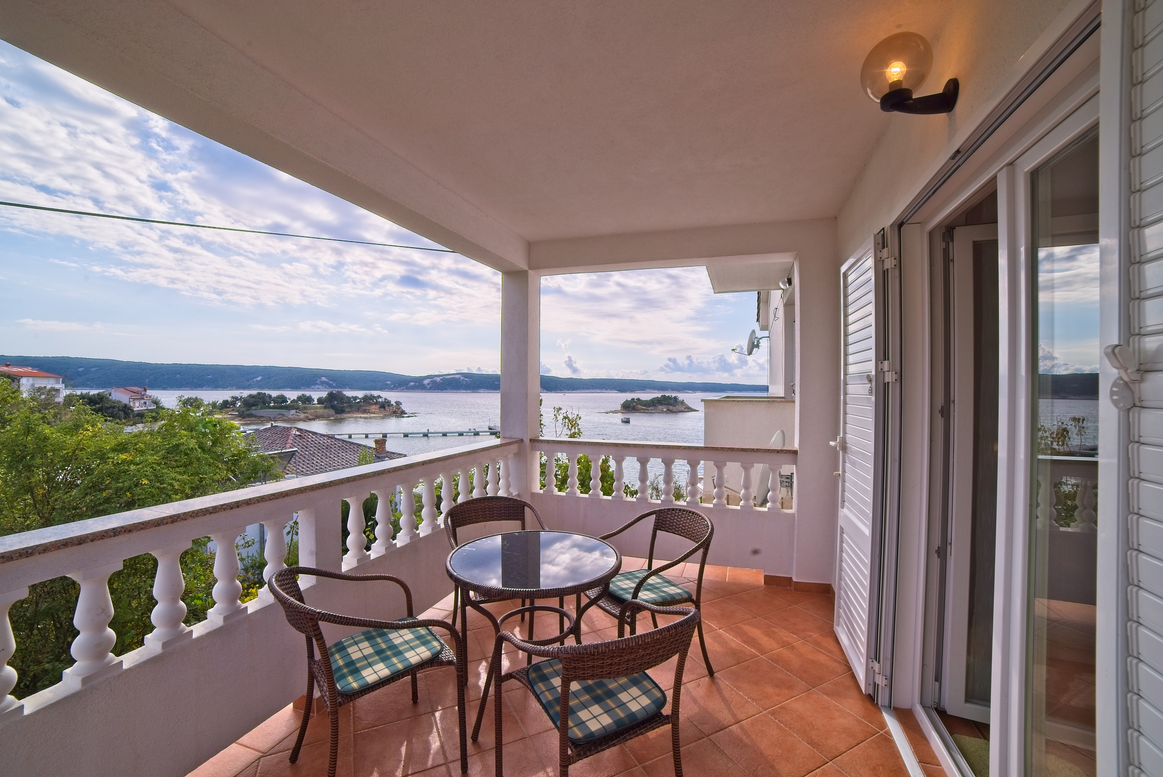 Room near beach Supetarska Draga - Gonar, Rab (S-16761-a) Room near beach Supetarska Draga - Gonar, Rab (S-16761-a)