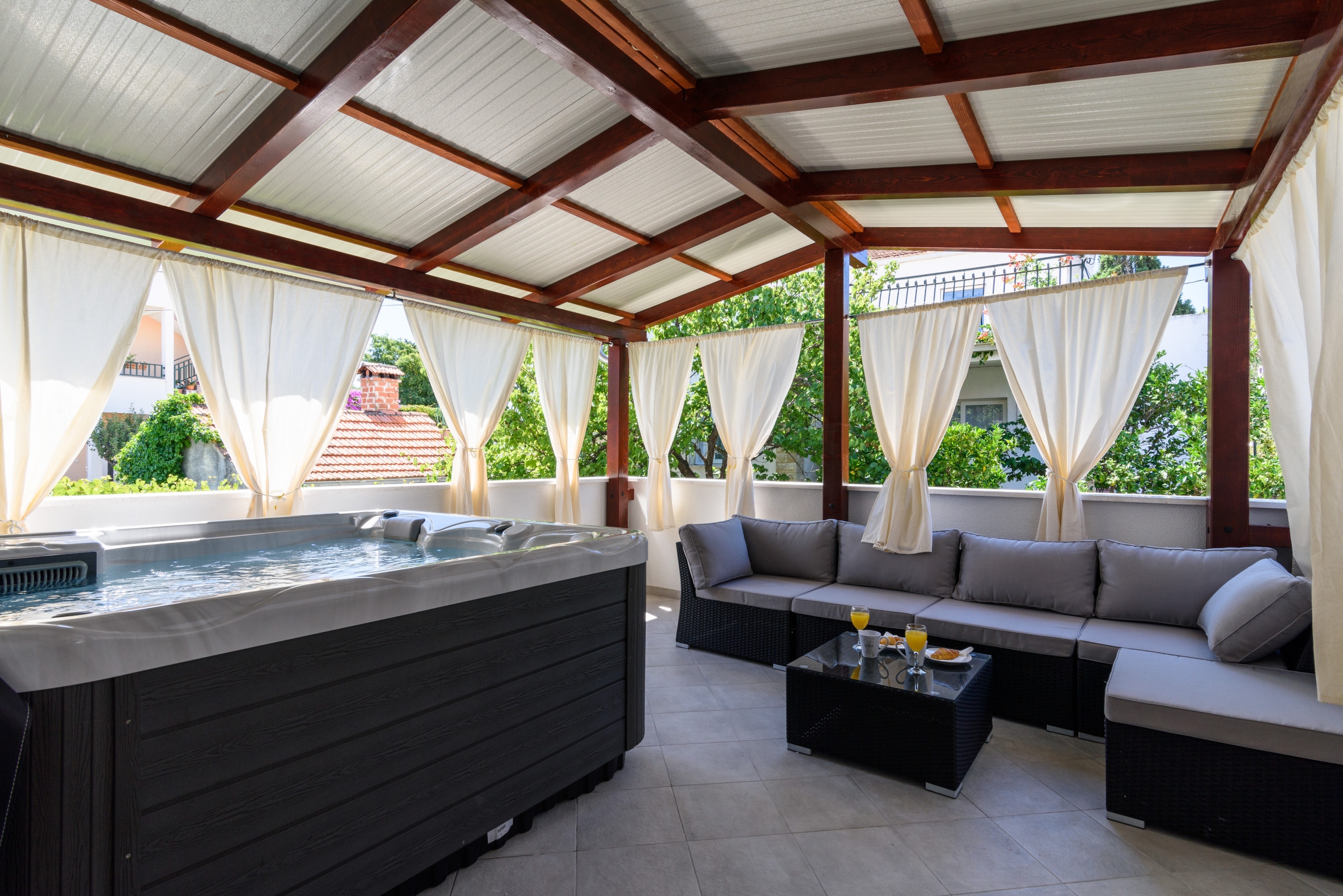 Two bedroom apartment near beach Arbanija, Čiovo (A-16762-a) Two bedroom apartment near beach Arbanija, Čiovo (A-16762-a)