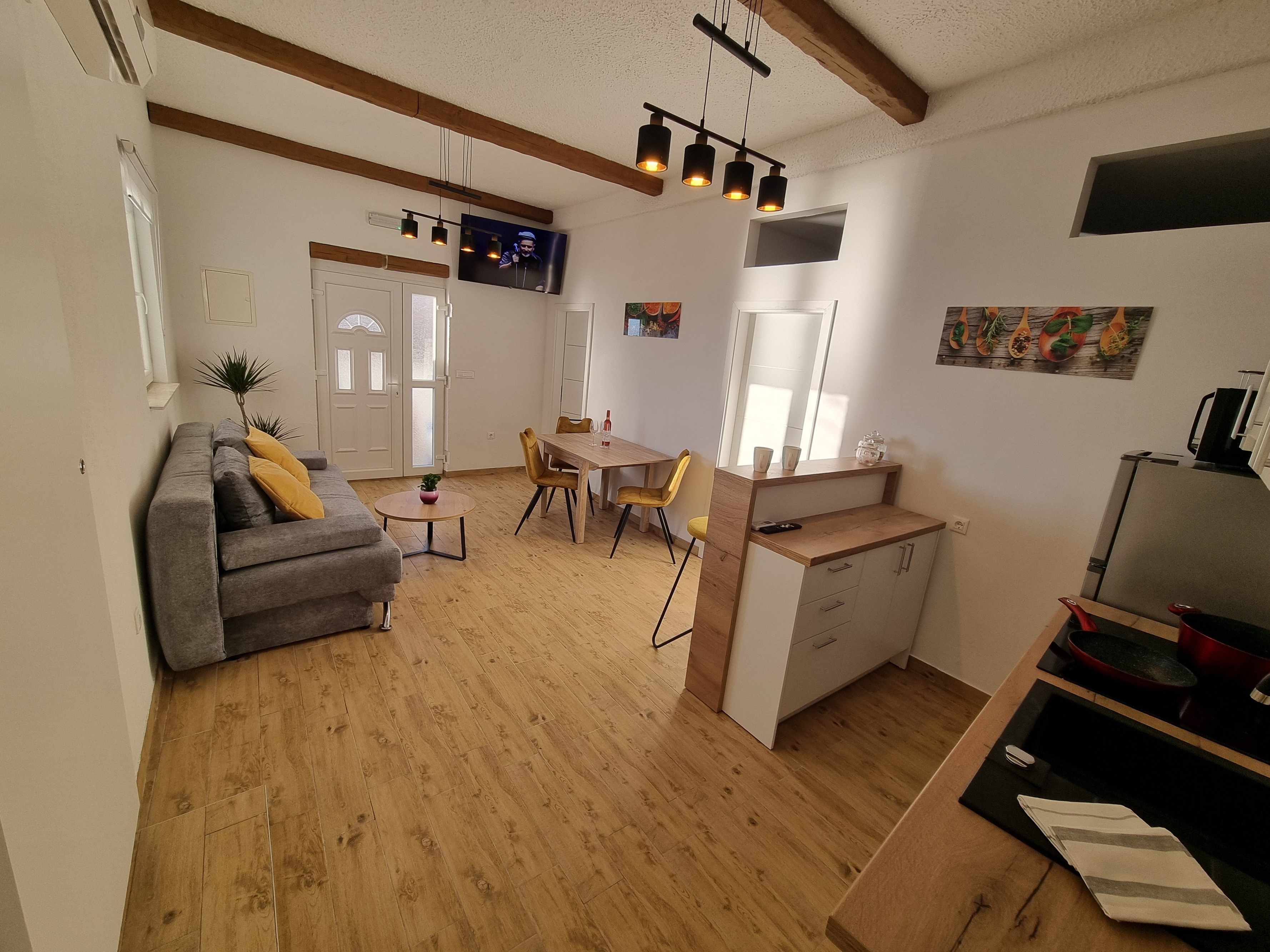 Two bedroom apartment near beach Živogošće - Porat, Makarska (A-16763-a) Two bedroom apartment near beach Živogošće - Porat, Makarska (A-16763-a)