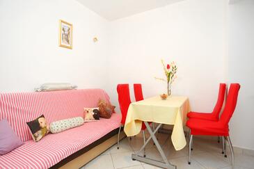 Jedilnica Baška Voda, Jedilnica v nastanitvi vrste apartment, Hišni ljubljenčki dovoljeni in WiFi.