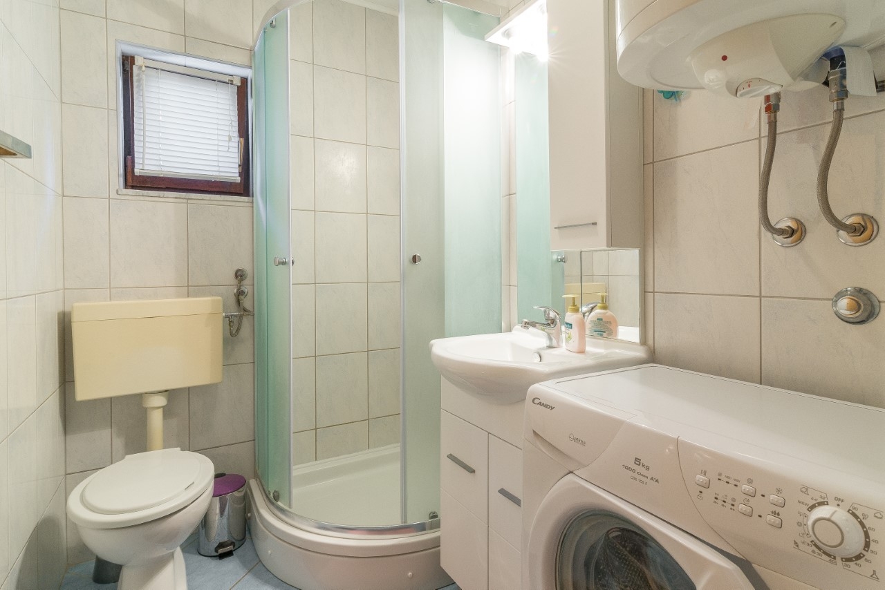 Two bedroom apartment with terrace Vir  A-a