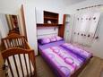 Spavaća soba 1 Drvenik Mali, Spavaća soba 1 u smještaju tipa apartment, WiFi.