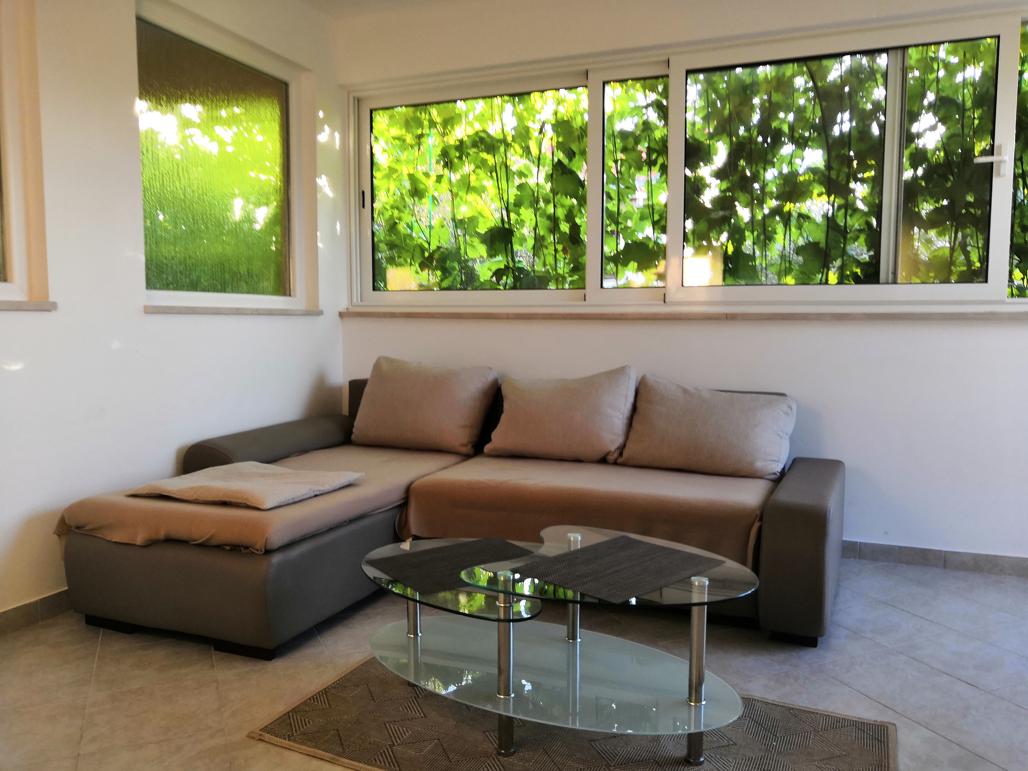 One bedroom apartment with terrace and sea view Drvenik Mali, Drvenik (A-16787-c)