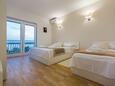 Crikvenica, Slaapkamer 2 in the apartment, air condition available en WiFi.