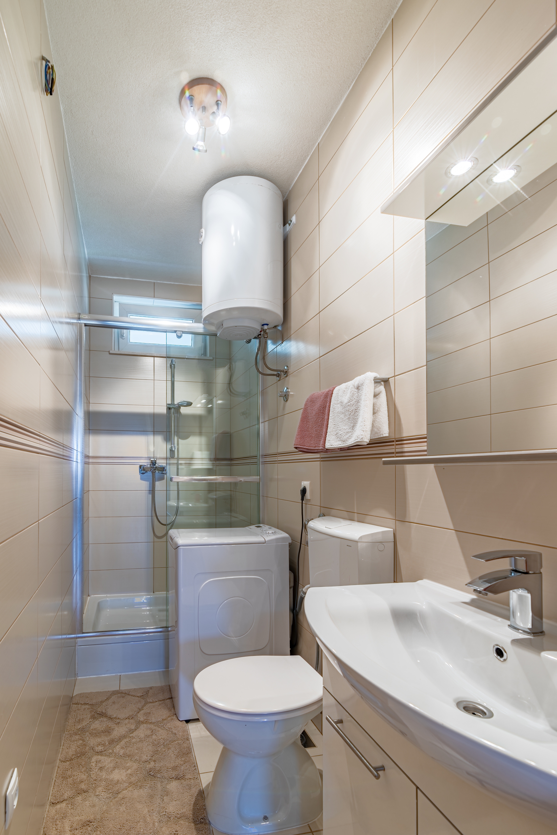 Three bedroom apartment with terrace Povlja, Brač  A-a