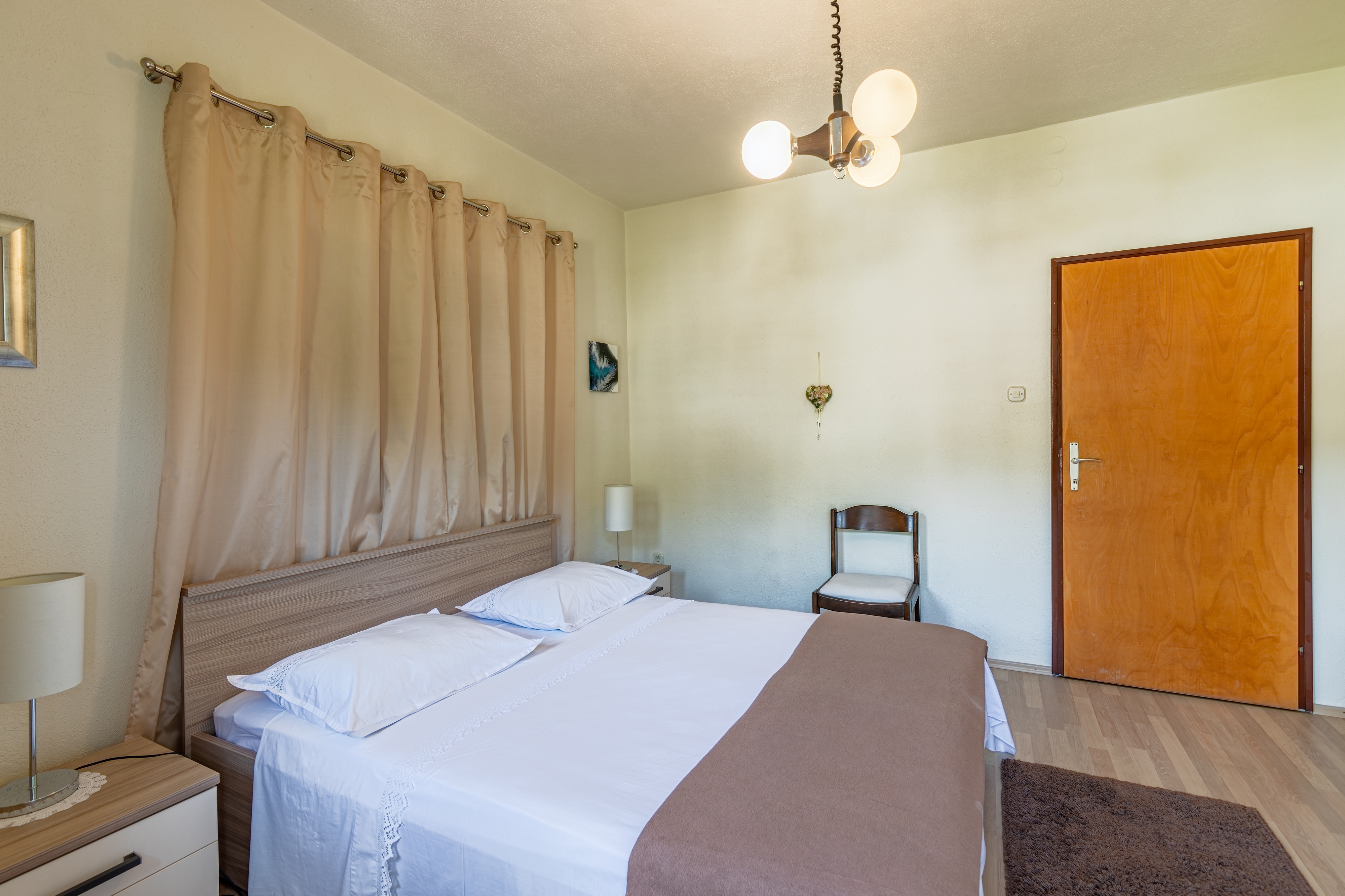 Three bedroom apartment with terrace Povlja, Brač  A-a